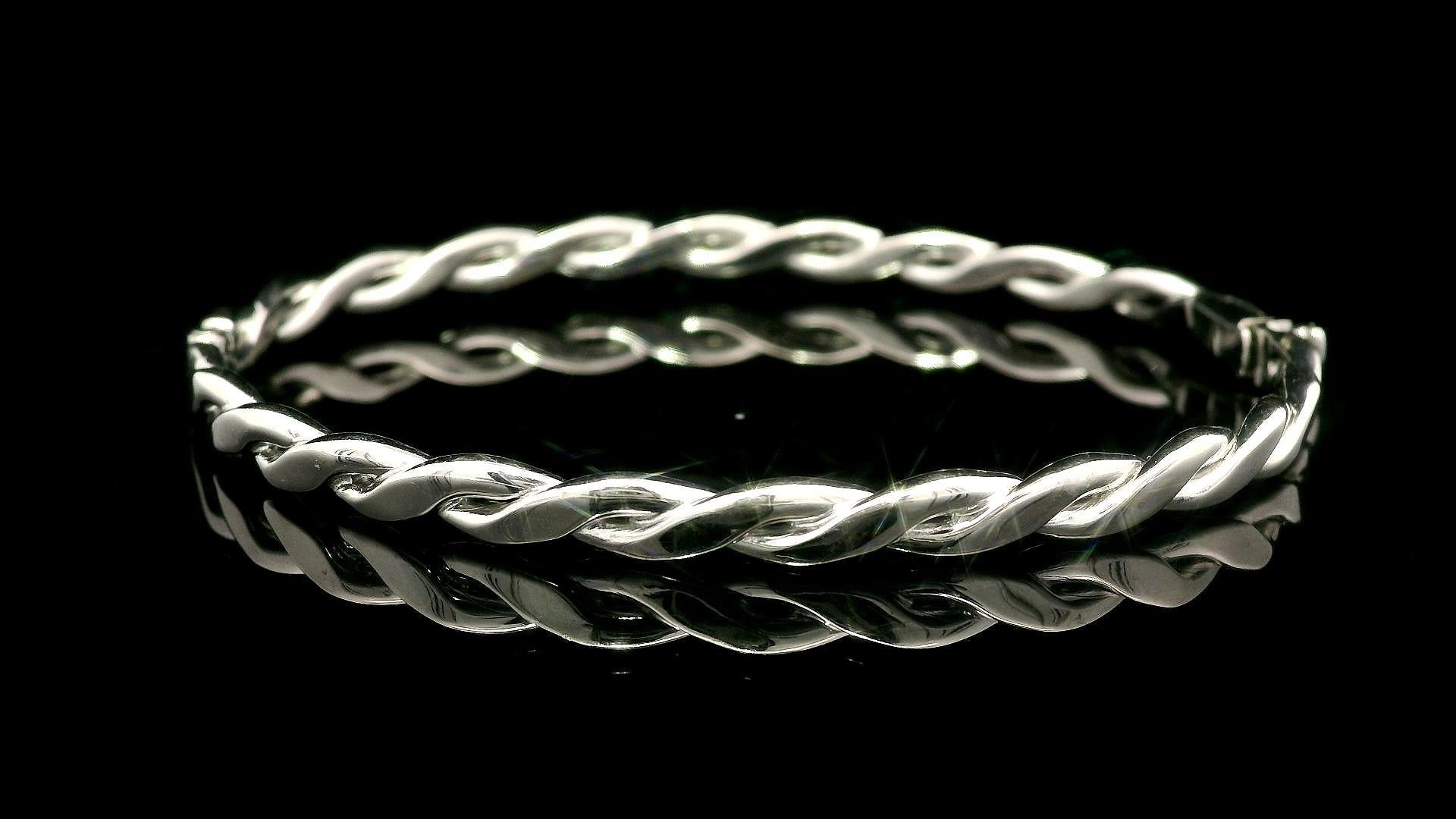 Bracelet jonc à charnières empilable tressé en or blanc et diamants 1 carat Pour femmes en vente