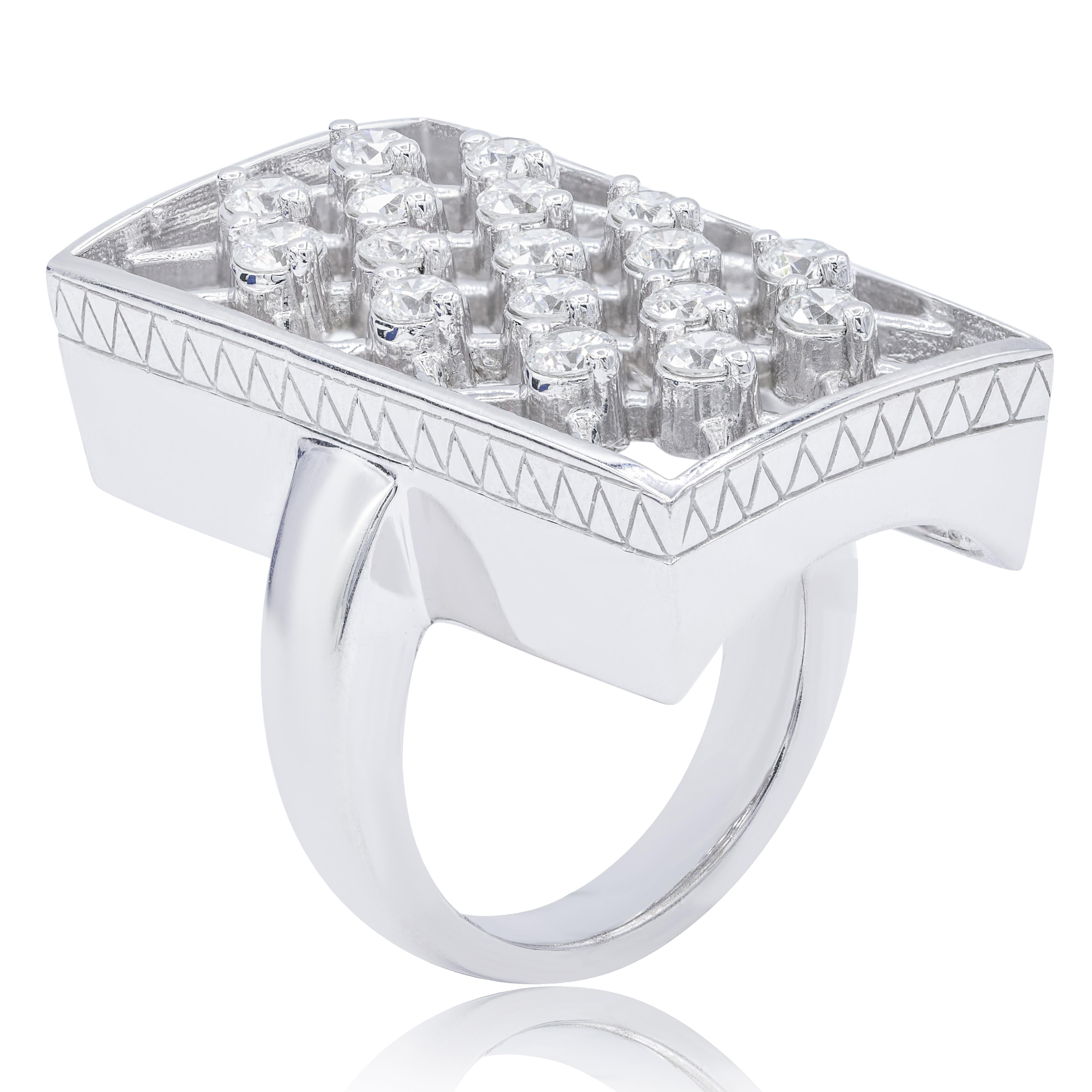 Round Cut White Gold 2.05 Carats Diamond Ring For Sale