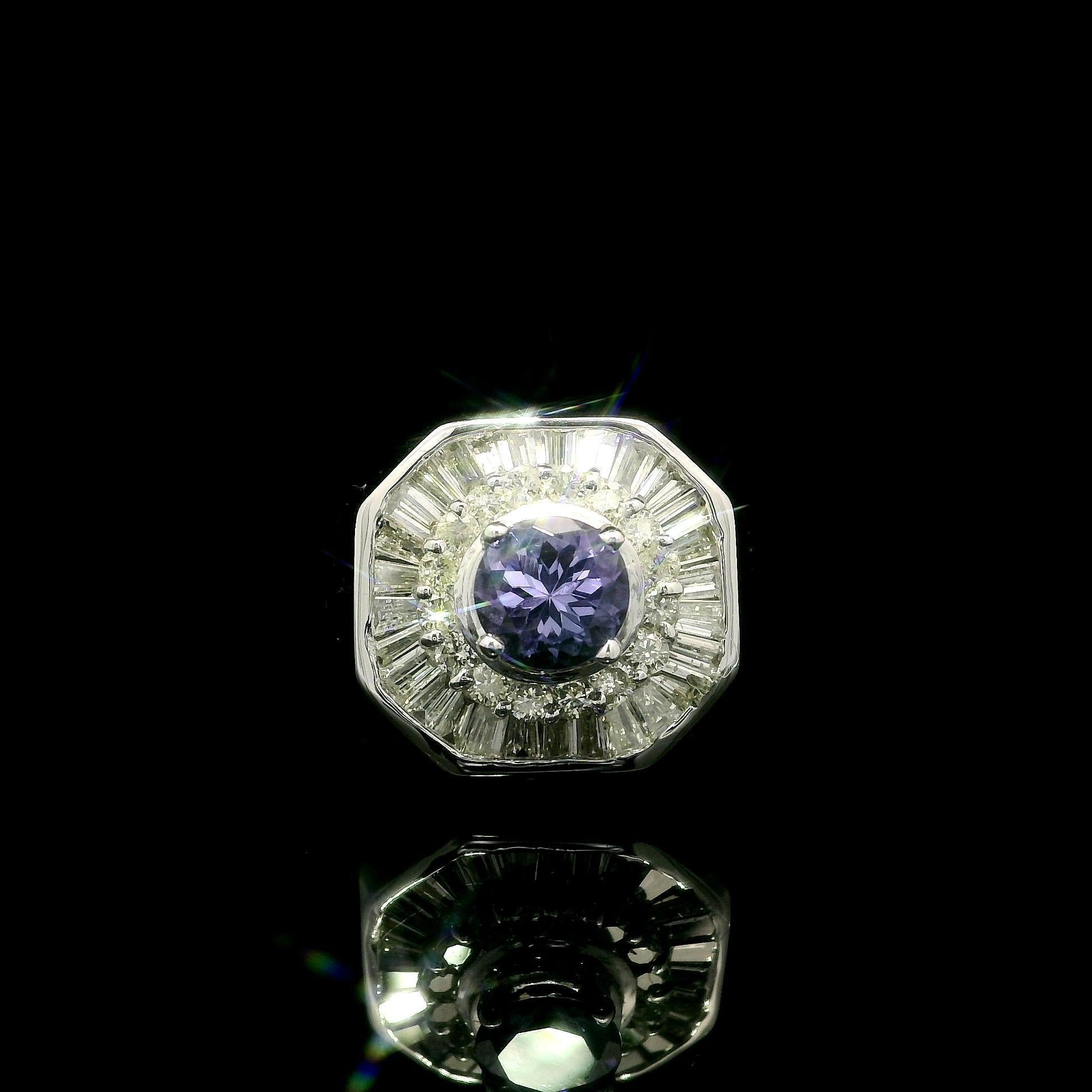 Anello sostanzioso in oro bianco con tanzanite da 2,3 carati e doppio diamante a raggiera in stile ballerina in vendita 9