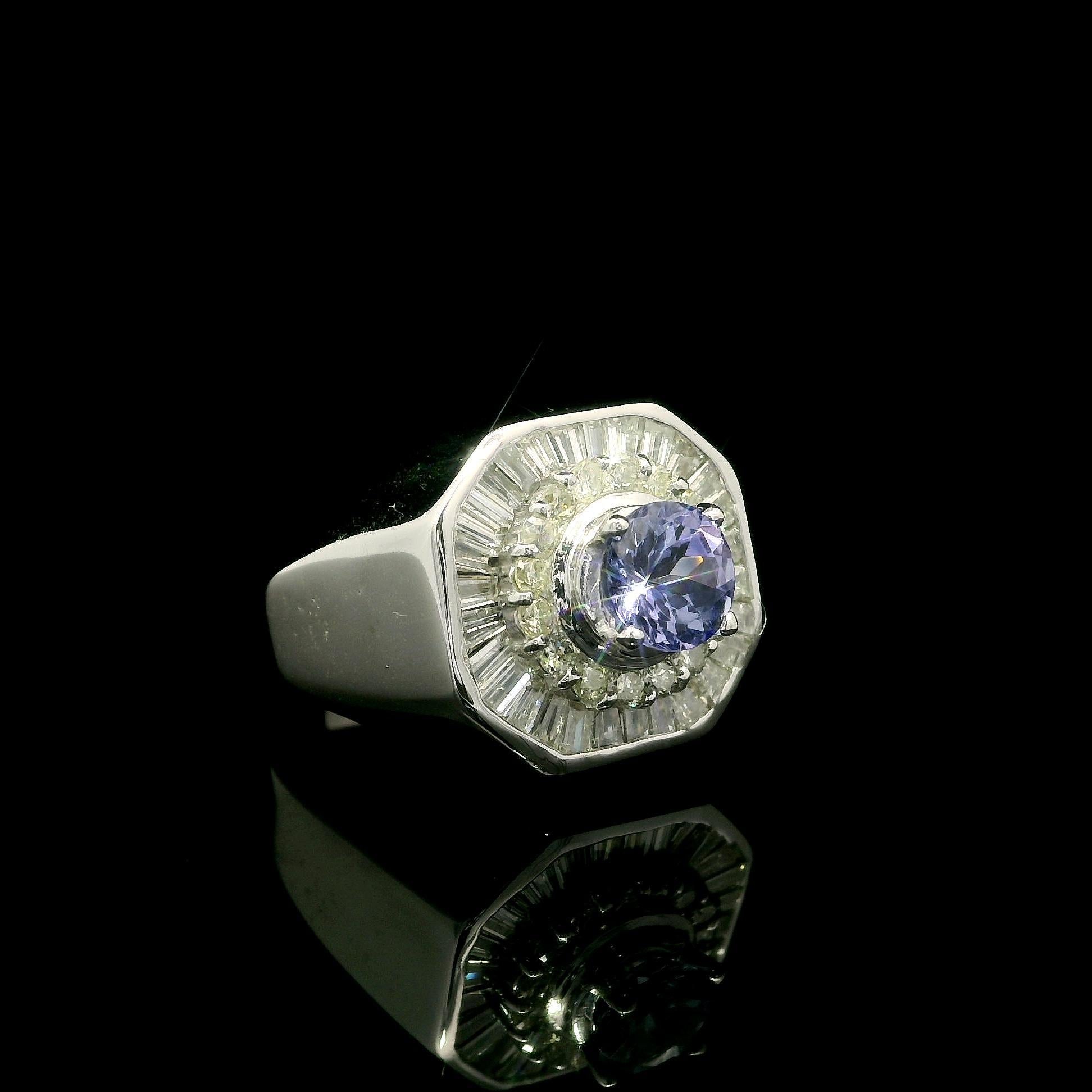 Anello sostanzioso in oro bianco con tanzanite da 2,3 carati e doppio diamante a raggiera in stile ballerina in vendita 10