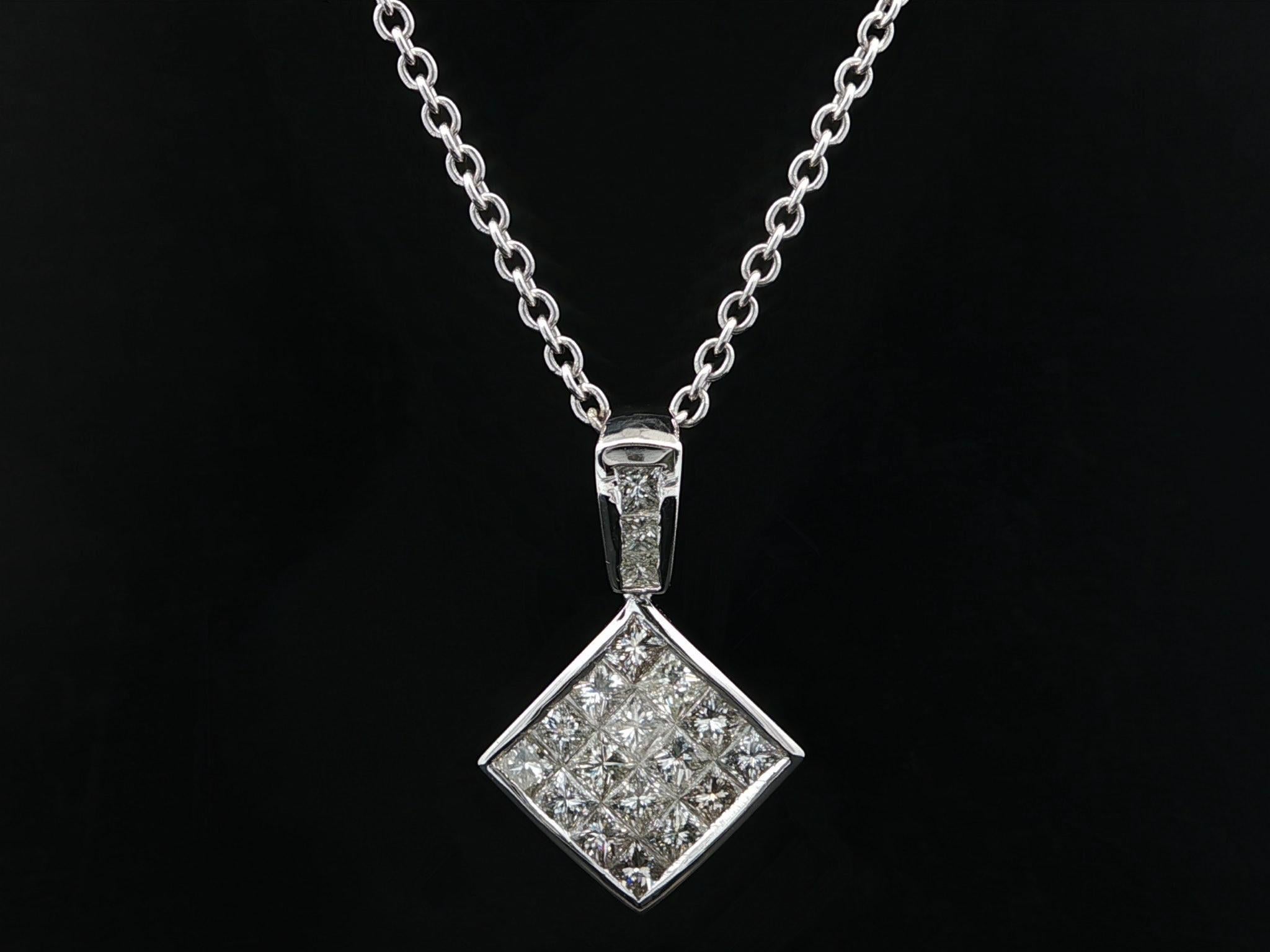 --Stein(e):--
(19) Natürliche echte Diamanten - Prinzessschliff - unsichtbar & kanalisiert - Farbe G-I - Reinheit VS1-SI1 - 2,45ctw (ca.)

MATERIAL: Massives 18k Weißgold
Gewicht: 11,3 Gramm
Kettentyp: Kabelglied
Kettenlänge: 19 Zoll
Verschluss: