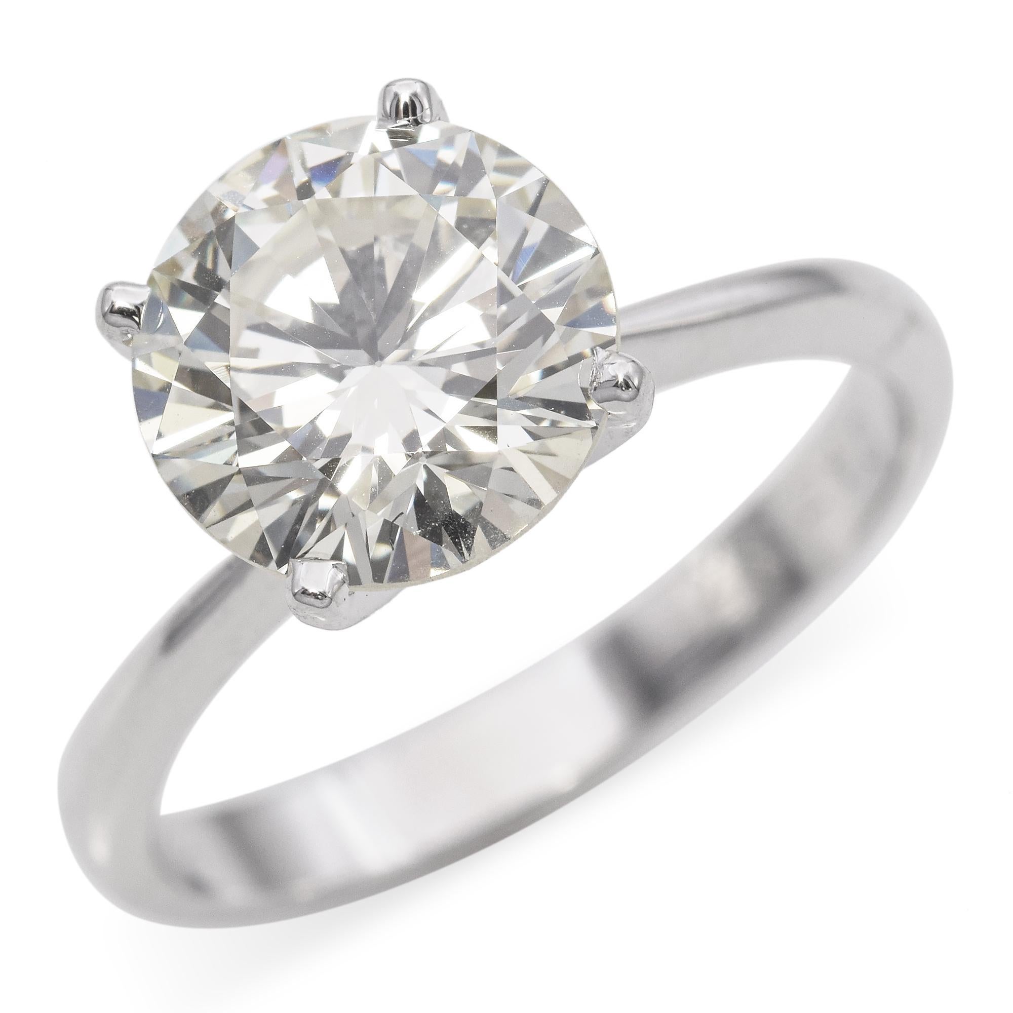 Round Cut White Gold 2.6ct O-P VVS2 Solitaire Diamond Engagement Ring GIA