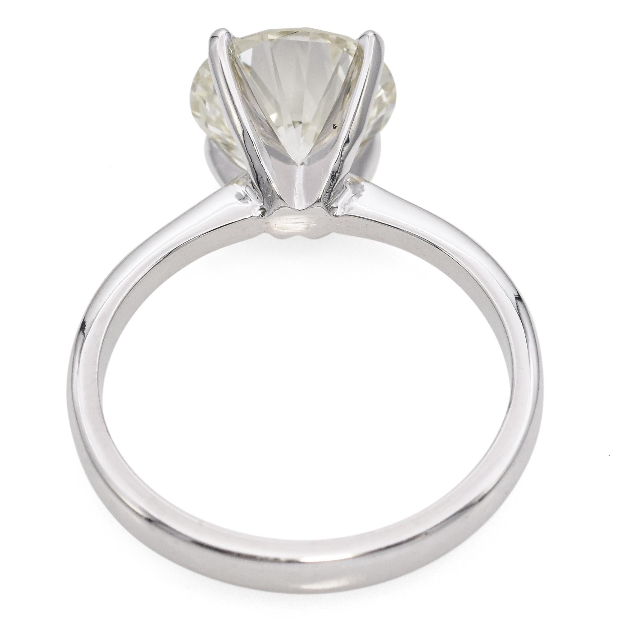 White Gold 2.6ct O-P VVS2 Solitaire Diamond Engagement Ring GIA In Good Condition In New York, NY