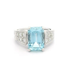 Bague en or blanc 3.99ctw aigue-marine et diamant gravée à l'aide de grains de soie