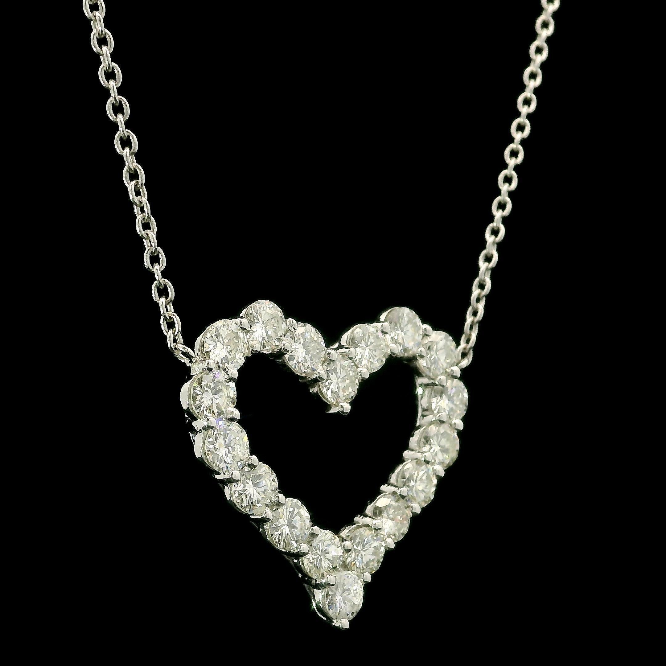 --Pierre(s) :...
(18) Diamant naturel véritable - taille ronde brillante - serti clos - belle couleur blanc vif - couleur G-I - pureté SI1-I1 - 3,0ctw (approx.)

MATERIAL : Or blanc massif 14k
Poids : 5,48 grammes
Type de chaîne : Maillon de câble