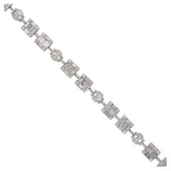 4.2 Carat Round & Baguette Diamond Cluster Link Bracelet 18 Karat En stock