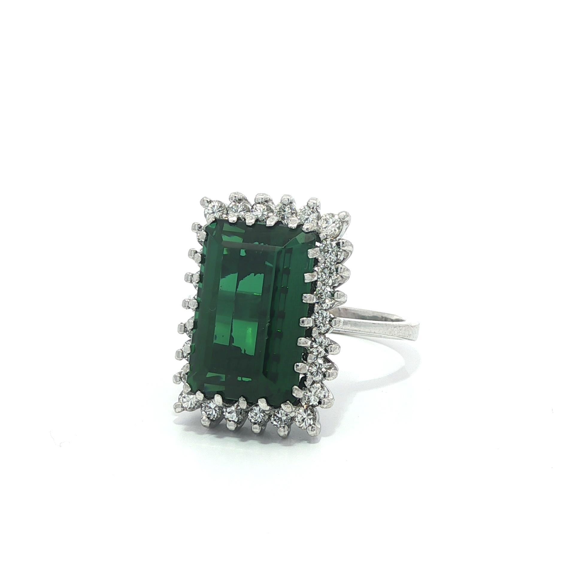 White Gold 7.15ctw Rectangular Step Cut Green Tourmaline w/ Diamond Halo Ring en vente 1