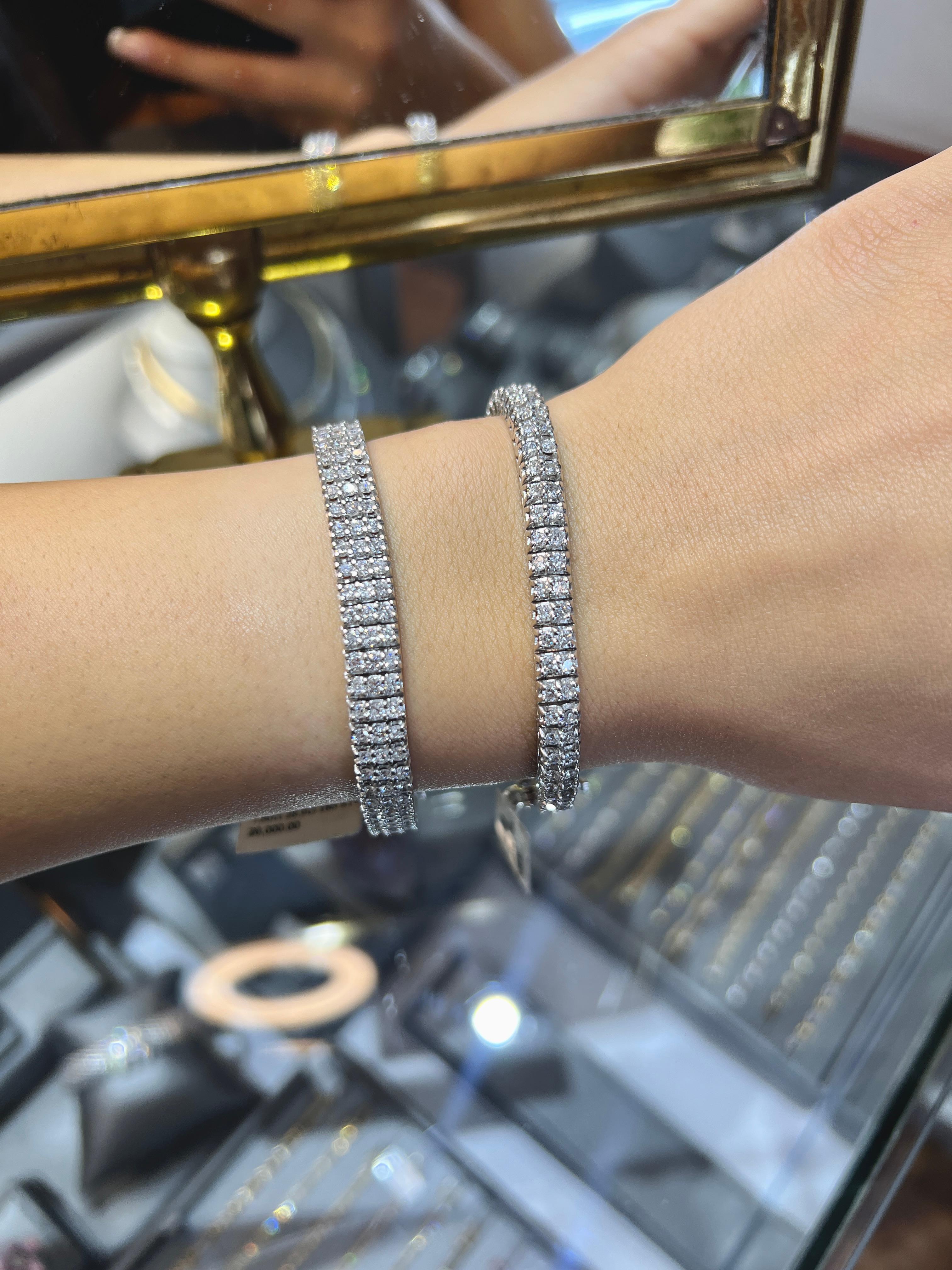 Bracelet de tennis à trois rangs en or blanc serti de diamants de haute qualité (7,50 ct), poids lourd en vente 1