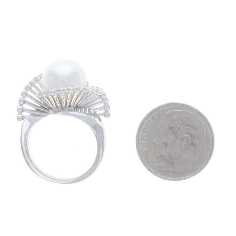 Anello bypass con perle Akoya e diamanti in oro bianco - 14k 0.32ctw Wave Swirl in vendita 1