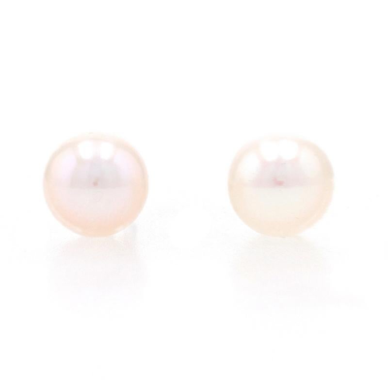 Metal Content: 14k White Gold  

Stone Information: 
Akoya Pearls
Color: White   
Diameter Range: 7.5mm-8mm

Style: Stud
Fastening Type: Butterfly Closures 

Measurements: 
Diameter: 5/16