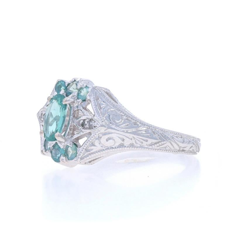 Taglio ovale Anello cocktail con alessandrite e diamanti in oro bianco - 14k Oval .70ctw in vendita
