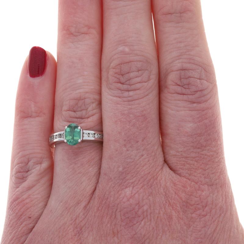 White Gold Alexandrite Diamond Ring - 18k Oval .30ctw GIA Corte oval en venta