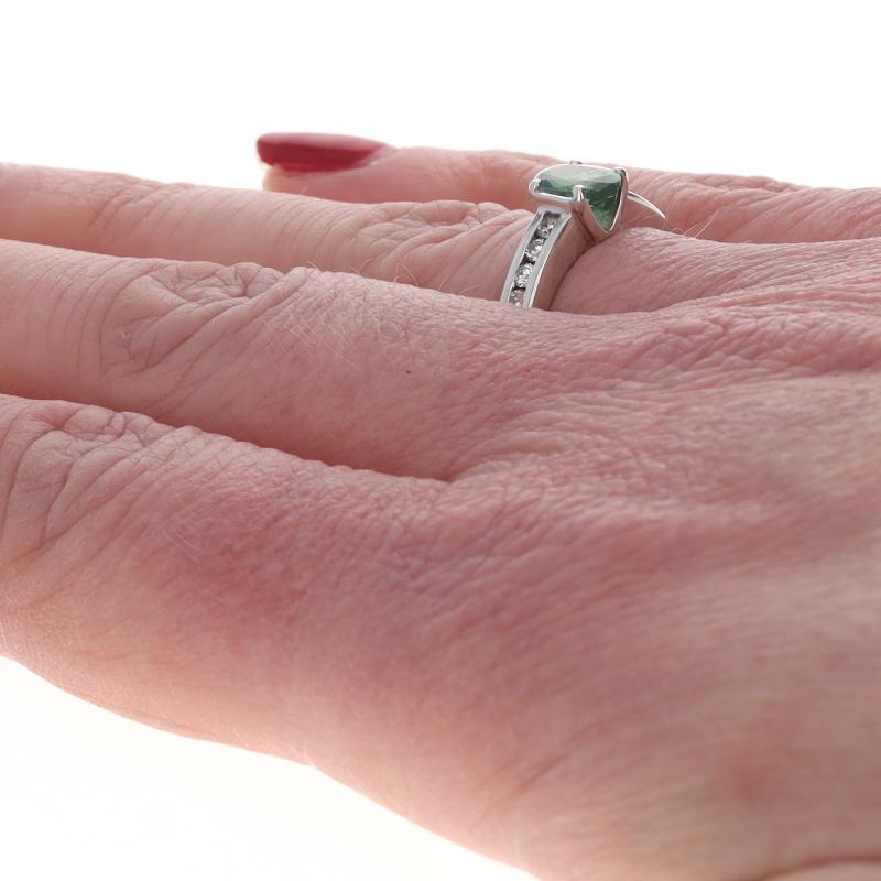 De las mujeres White Gold Alexandrite Diamond Ring - 18k Oval .30ctw GIA en venta