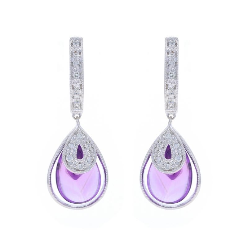 Contenuto del metallo: Oro bianco 14k

Informazioni su A. Stone

Ametista naturale
Carati: 3,40ctw
Taglio: Cabochon di ametista

Diamanti naturali
Carati: .12ctw
Taglio: Rotondo brillante
Colore: H. H. - I.
Chiarezza: SI1 - SI2

Carati totali: