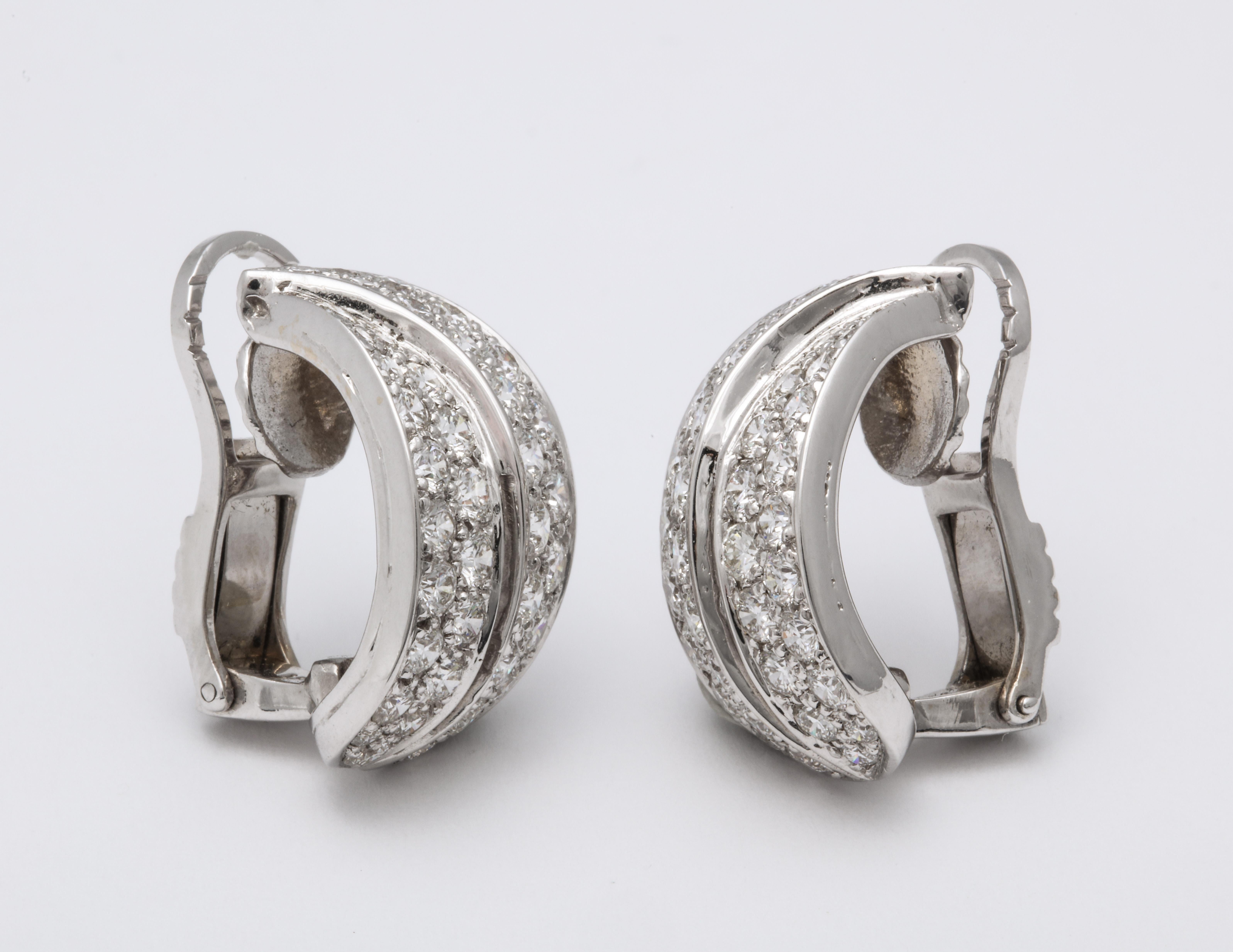 White Gold and Diamond Cocktail Earrings In New Condition For Sale In New York, NY