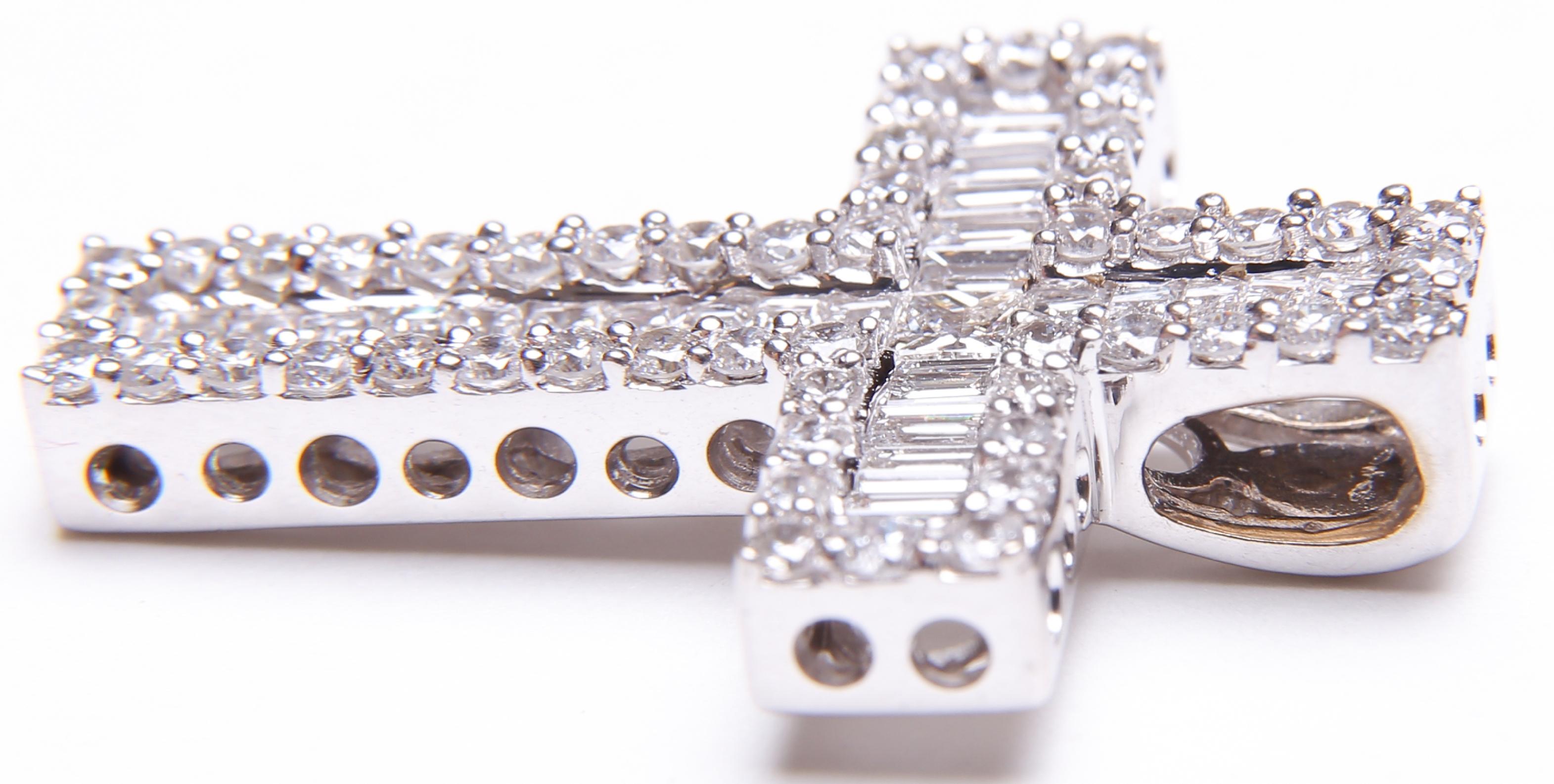 White Gold and Diamond Cross or Crucifix Pendant, 77 Diamonds in Total 1.5 Carat For Sale 1
