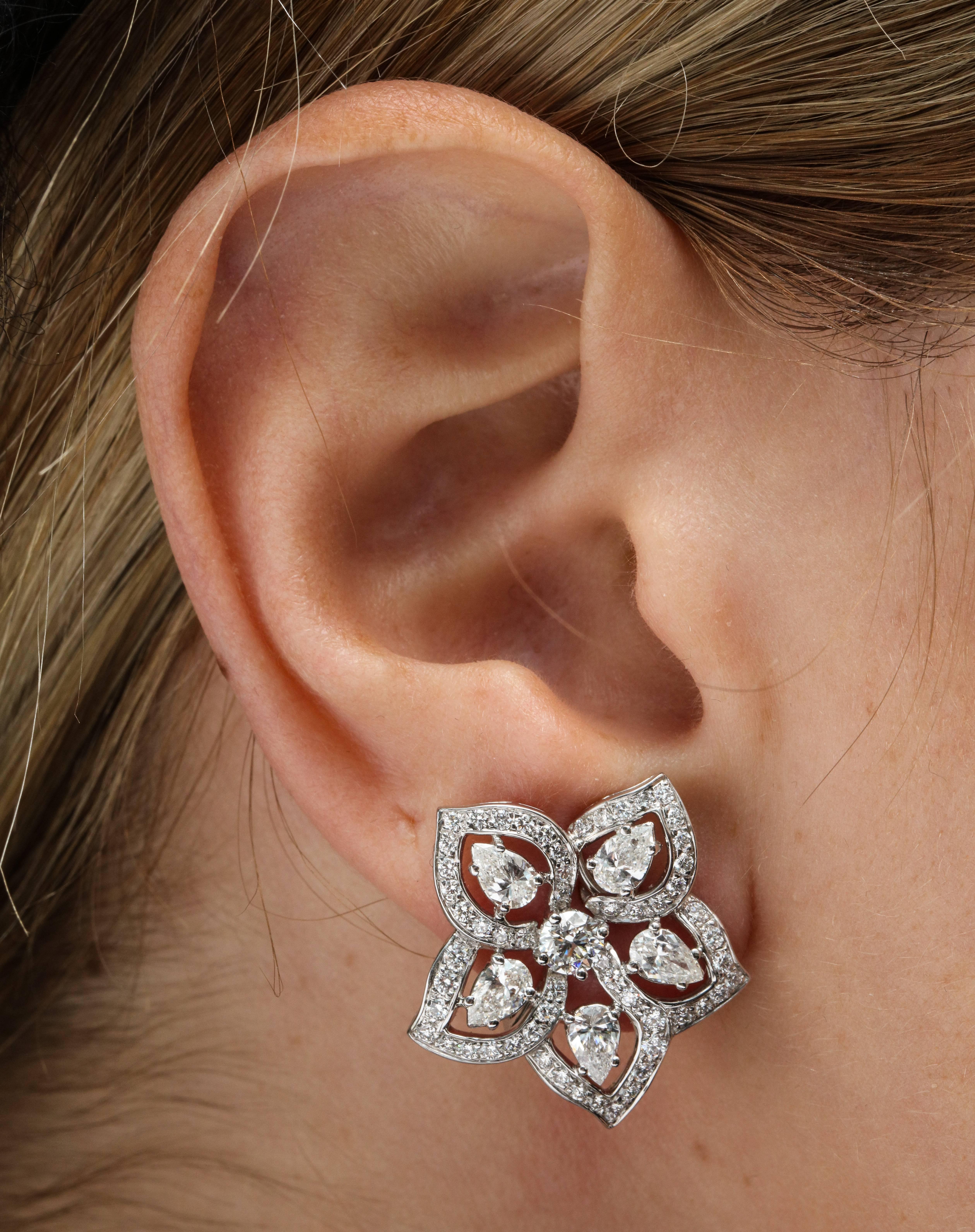 Women's or Men's White Gold and Diamond Floral Earrings For Sale