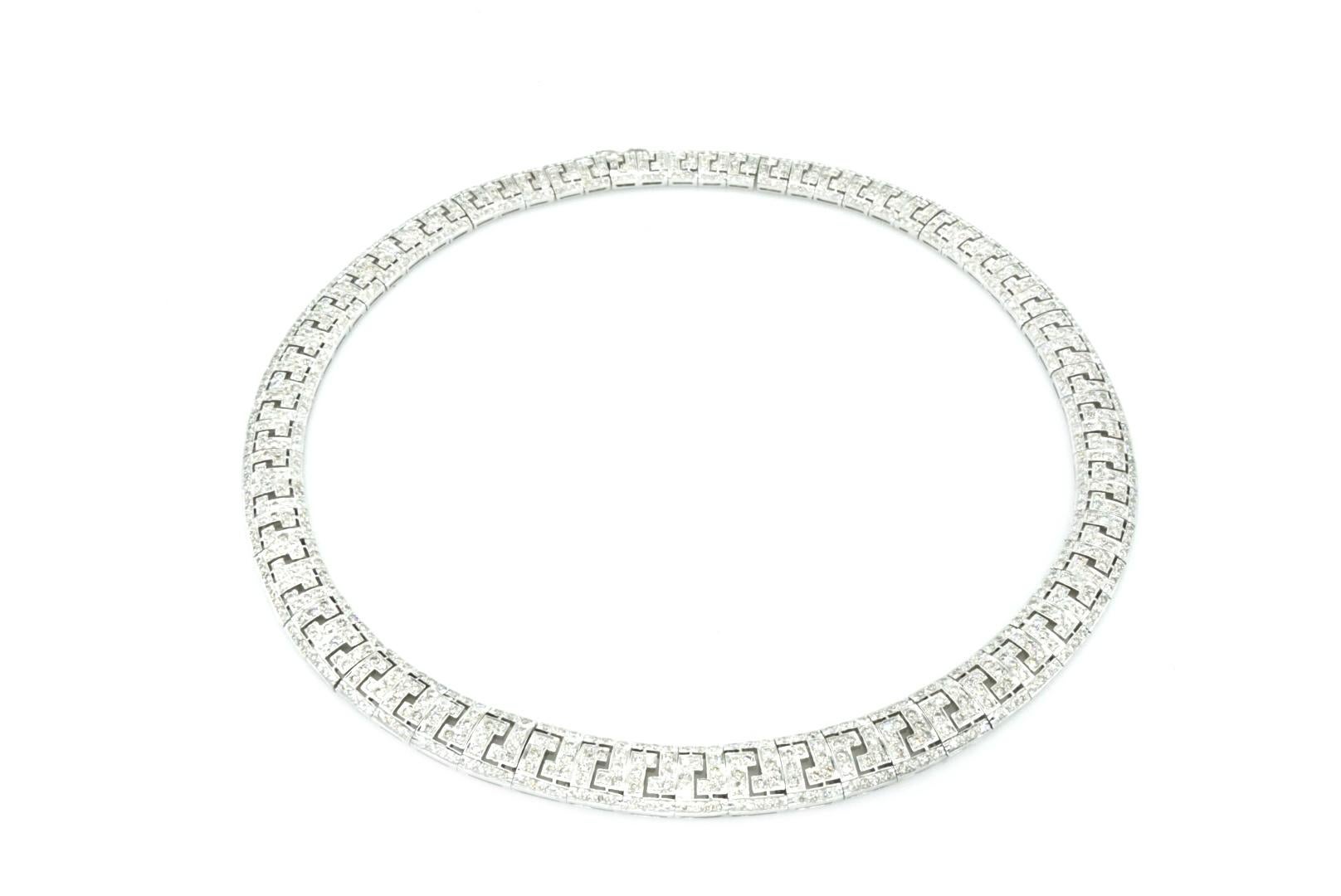 White Gold and Diamond Necklace In Excellent Condition In New York, NY