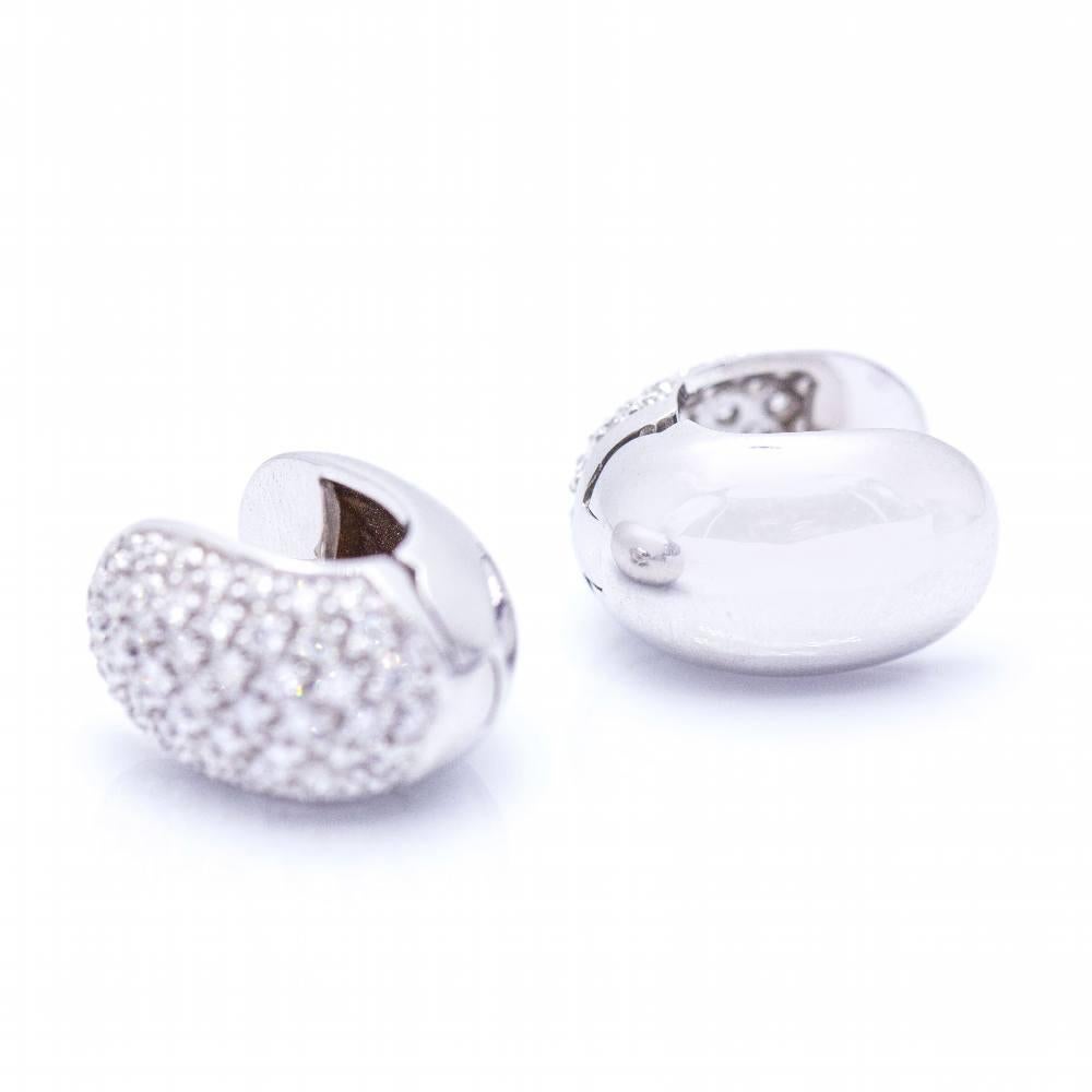White Gold and Diamond Pavé Earrings In New Condition For Sale In BARCELONA, ES