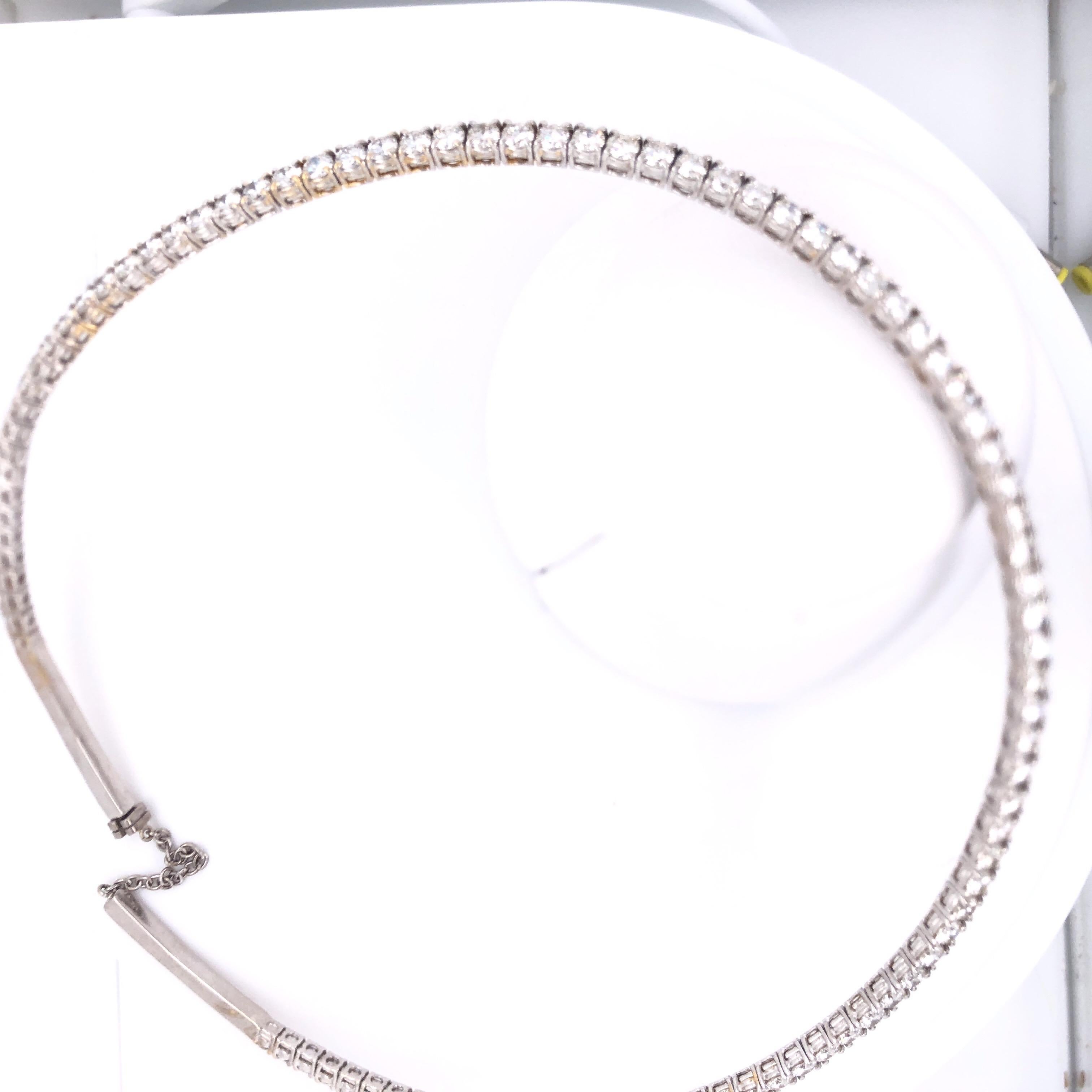 White Gold and Diamond Straightline Diamond Collar Necklace In Good Condition In Dallas, TX