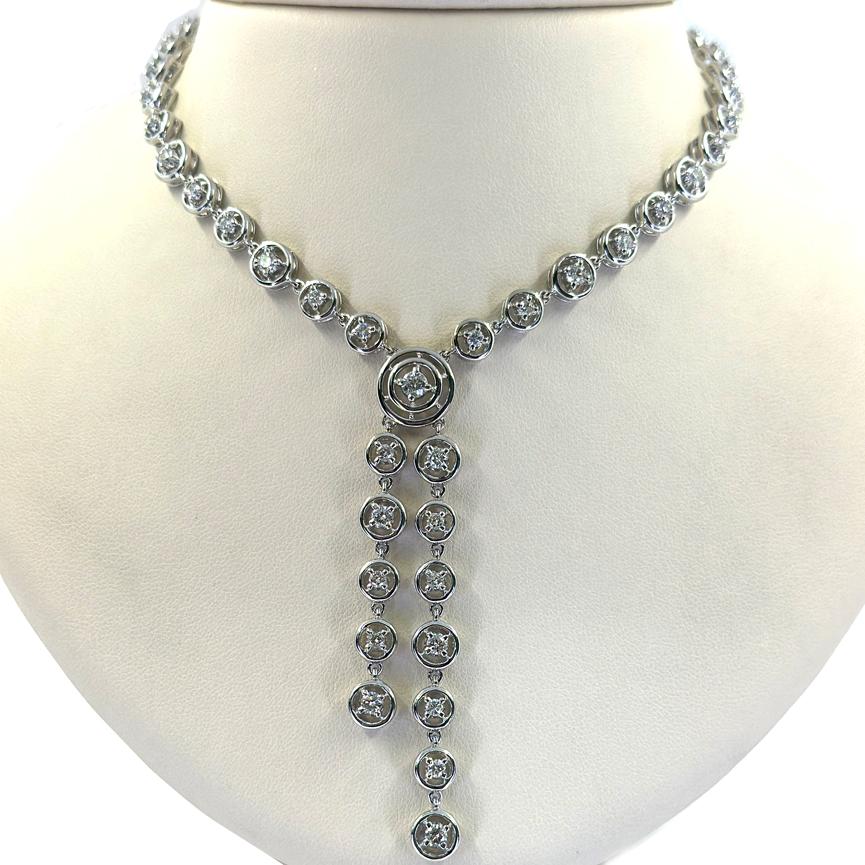 Collana a maglie rotonde in oro bianco 18 carati con design a Y. 37 diamanti rotondi incastonati di purezza SI e colore G/H per un totale di circa 2,62 carati. Lunga 16 pollici con una caduta di 2,5 pollici. Chiusura a scatola con figura 8 di