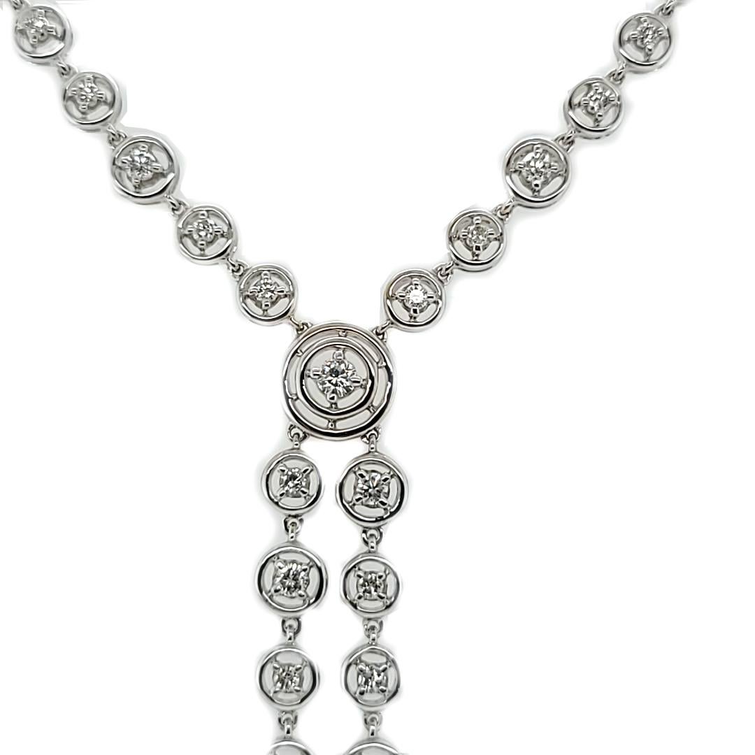 Taglio rotondo Collana a Y in oro bianco e diamanti in vendita