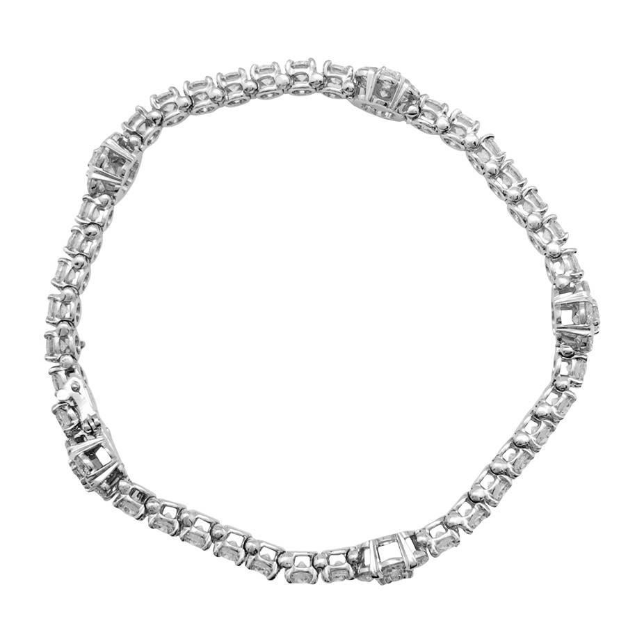 White Gold and Diamonds Van Cleef & Arpels Tennis Bracelet In New Condition In Paris, IDF