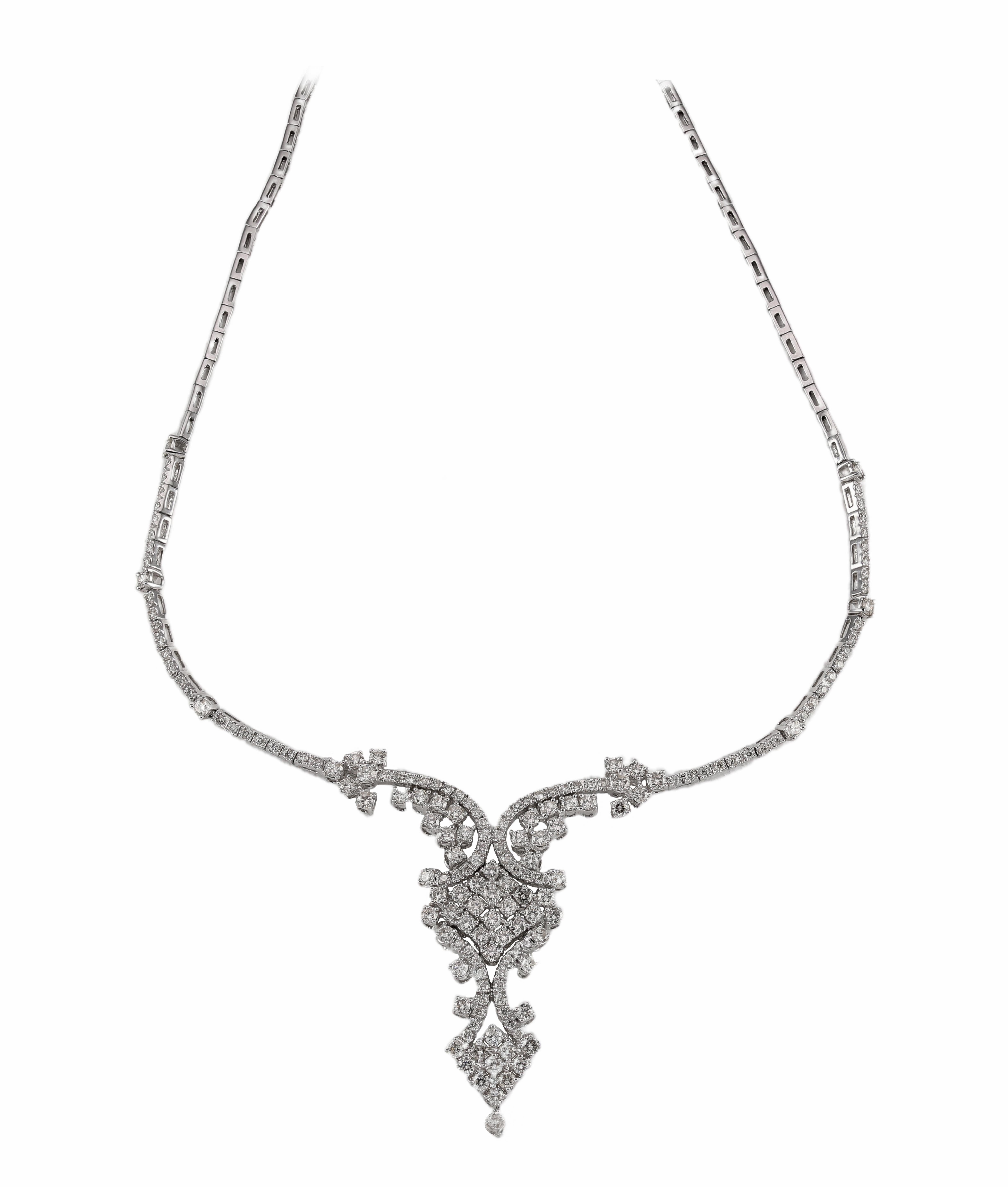 Victorien Collier à grappes en or blanc de style ancien avec diamants de 6,00 carats en vente