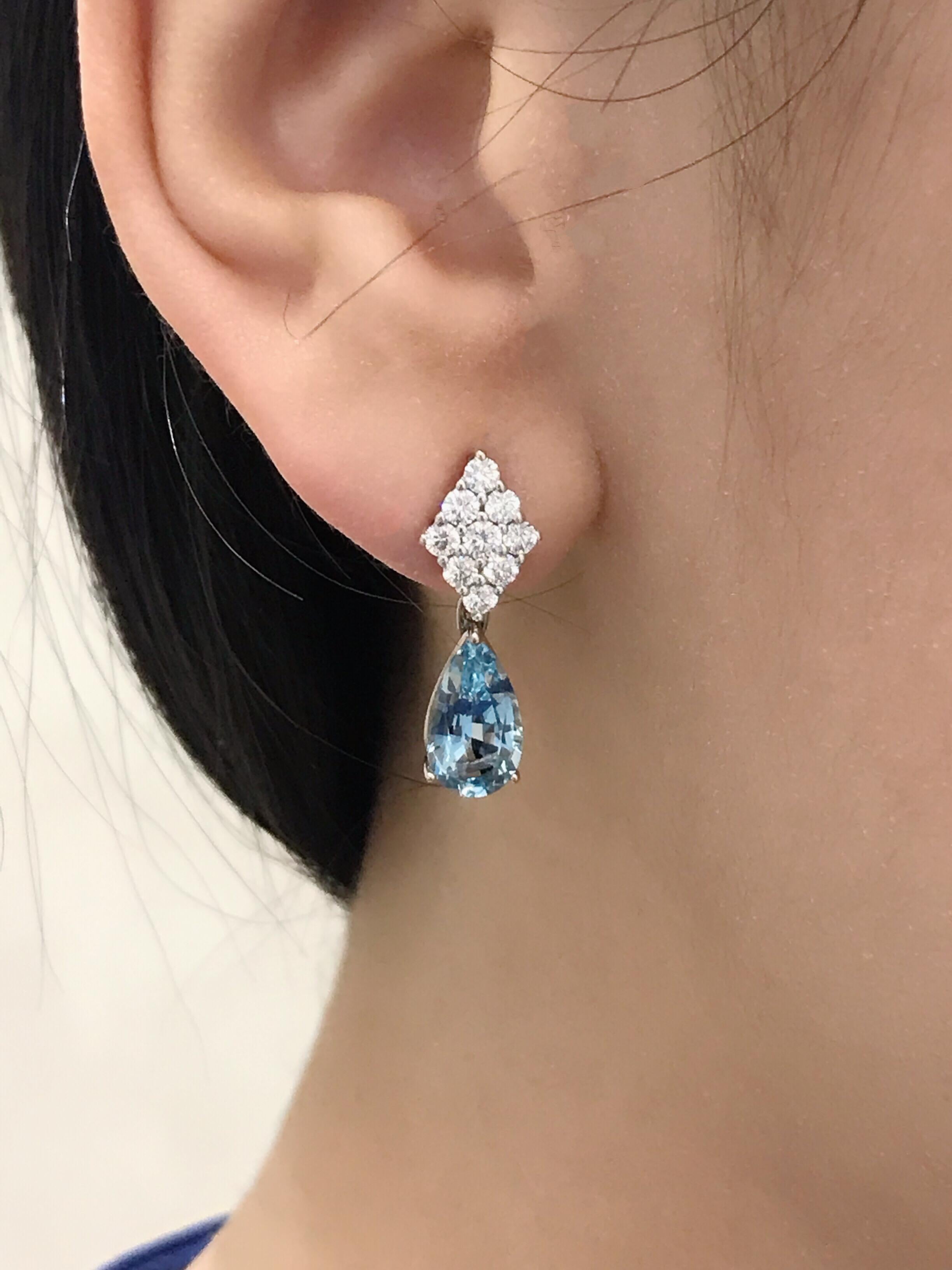 White Gold Aquamarine and Diamond Drop Earrings In New Condition For Sale In San Francisco, CA