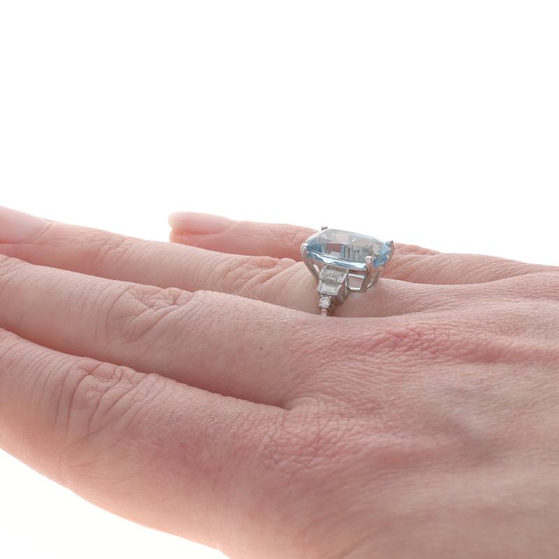 Anello cocktail con diamante e acquamarina in oro bianco - 18k Cushion 4.71ctw In condizioni ottime in vendita a Greensboro, NC