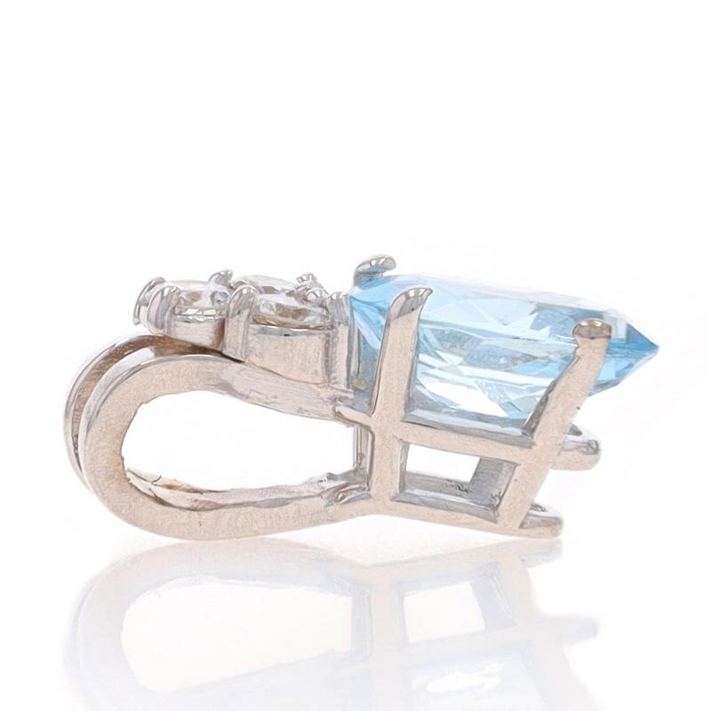 Taglio ovale Ciondolo con diamante e acquamarina in oro bianco - 14k Oval .46ctw in vendita