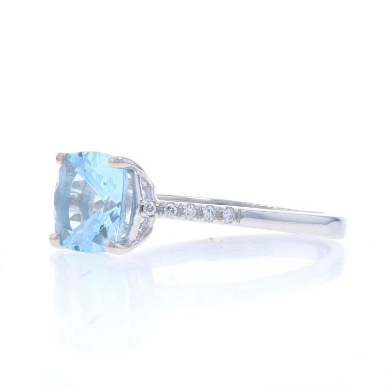 Anello in oro bianco con acquamarina e diamanti - Anello di fidanzamento a cattedrale in oro bianco 14k con cuscino da 1,43 ct. In condizioni ottime in vendita a Greensboro, NC