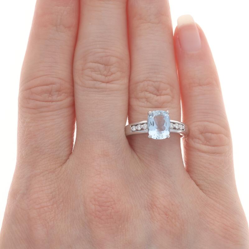 Cushion Cut White Gold Aquamarine & Diamond Ring - 14k Rectangular Cushion 1.65ctw For Sale