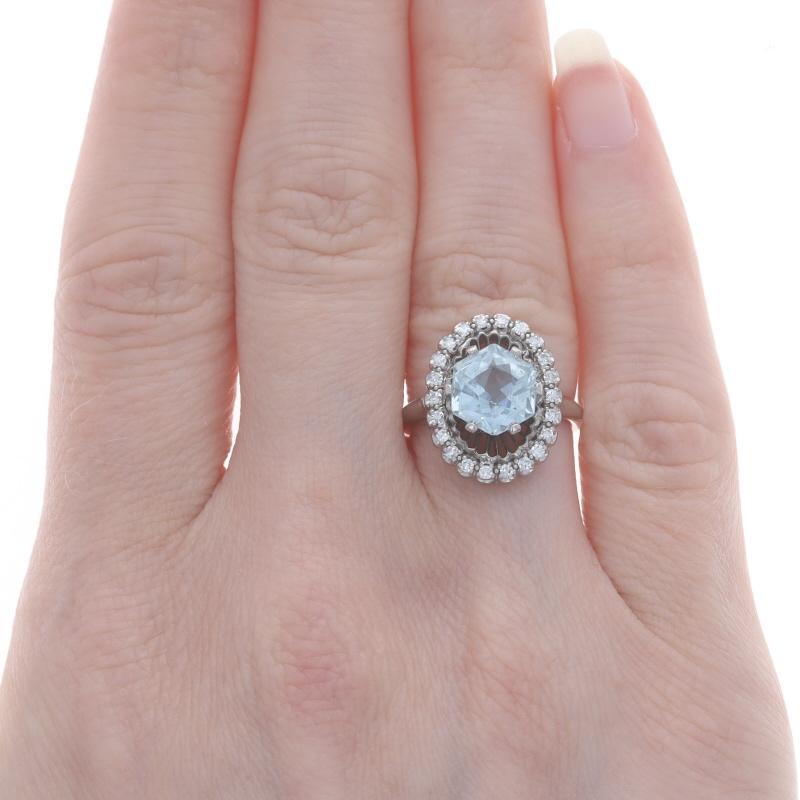Hexagon Cut White Gold Aquamarine & Diamond Vintage Halo Ring - 18k Hexagon 2.12ctw For Sale