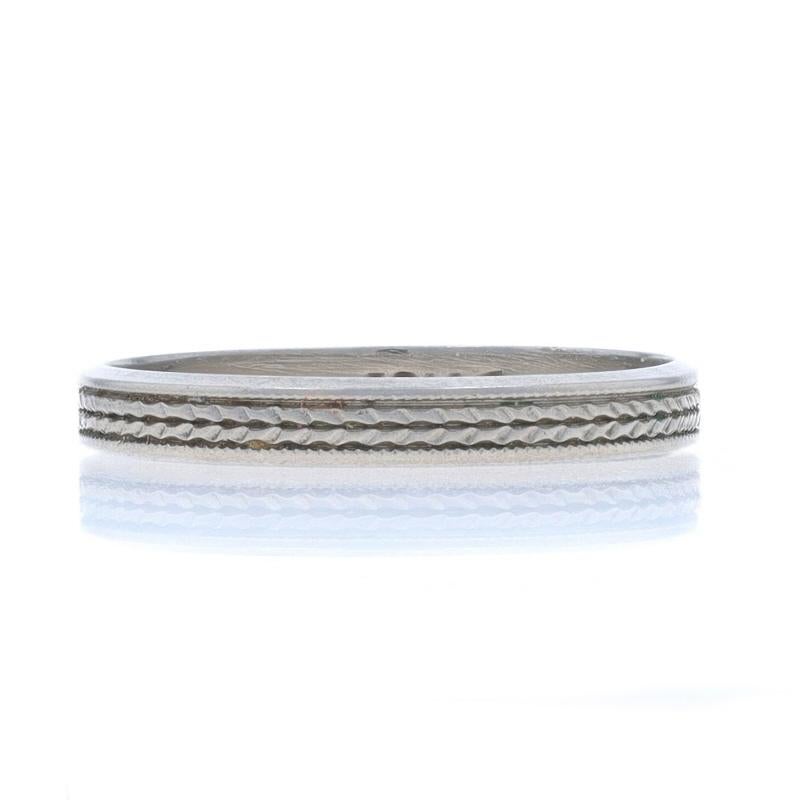 Anello a treccia in oro bianco Art Deco per bambini 18k SZ 1 In condizioni ottime in vendita a Greensboro, NC