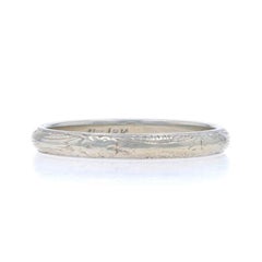 White Gold Art Deco Etched Floral Wedding Band - 18k Ring SZ 7 1/2