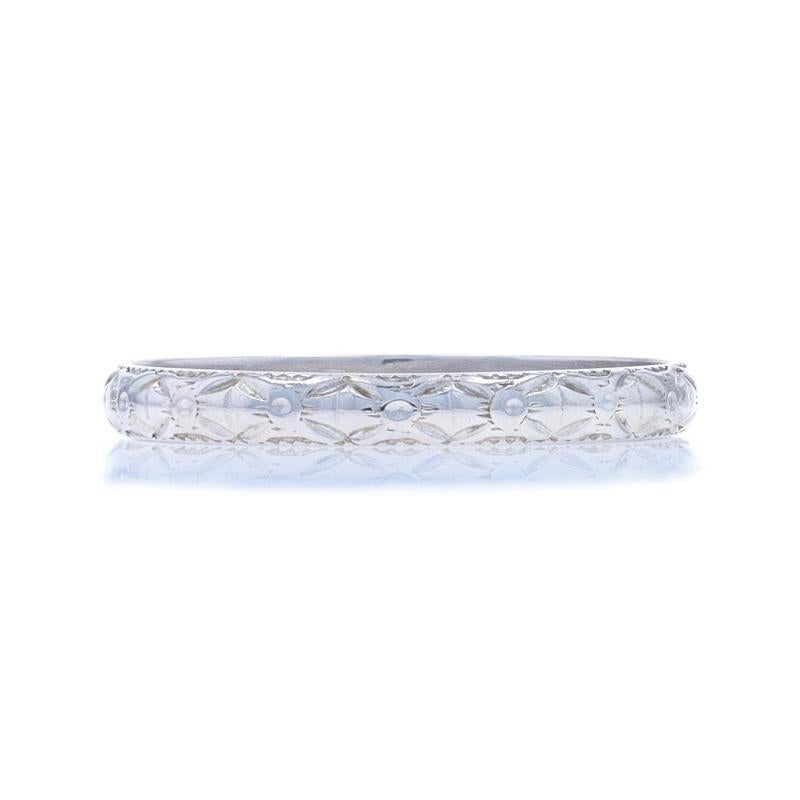 Women's White Gold Art Deco Floral Bow Wedding Band - 18k Etched Vintage Ring Sz 6 For Sale