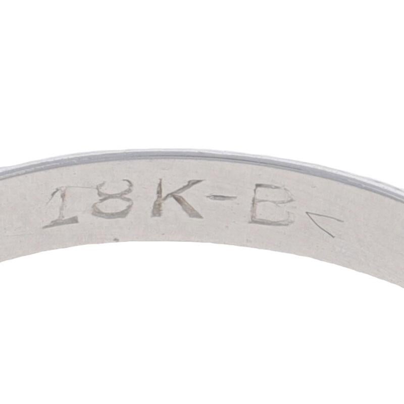 White Gold Art Deco Floral Bow Wedding Band - 18k Etched Vintage Ring Sz 6 For Sale 3