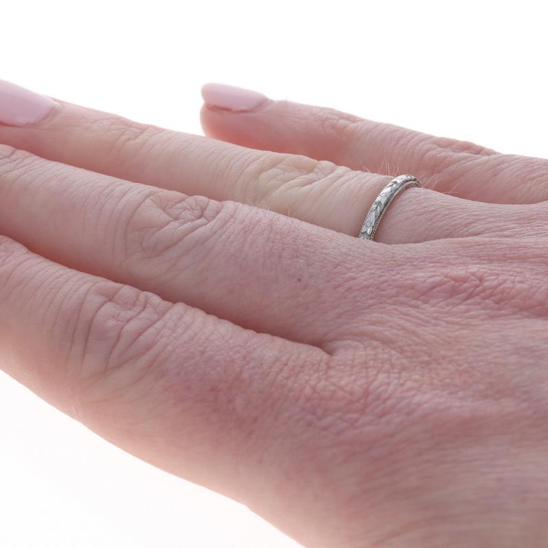 Alianza de boda Art Decó de oro blanco - 18k Anillo SZ 6 en venta 1