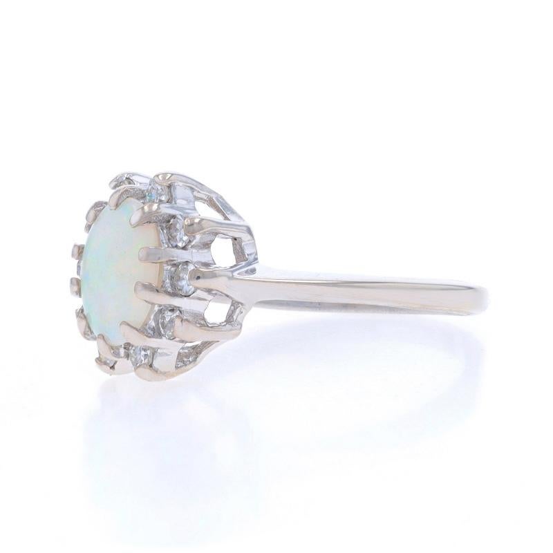 Weißgold Australischer Opal Diamant Halo Ring - 14k Oval Cabochon .95ctw Floral im Zustand „Hervorragend“ im Angebot in Greensboro, NC