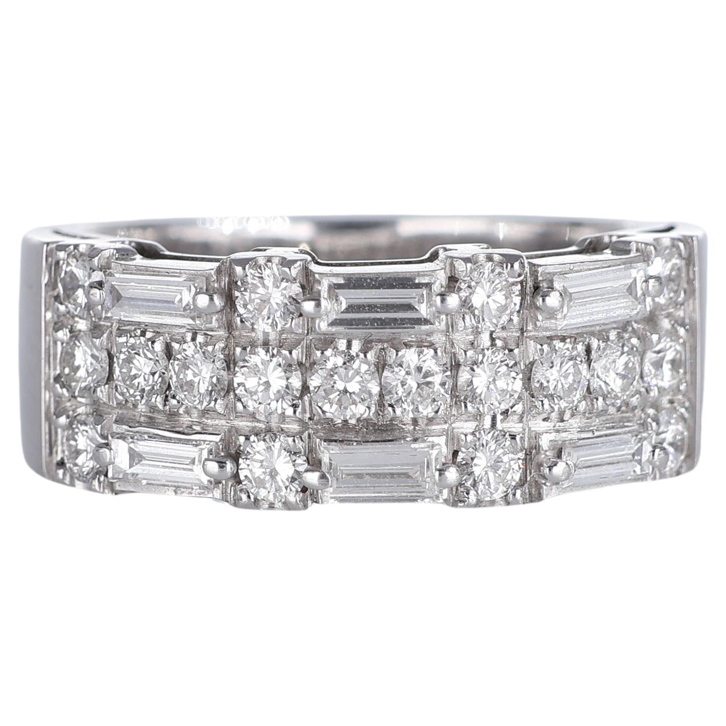 White Gold Band Ring with Baguette-Cut Diamonds