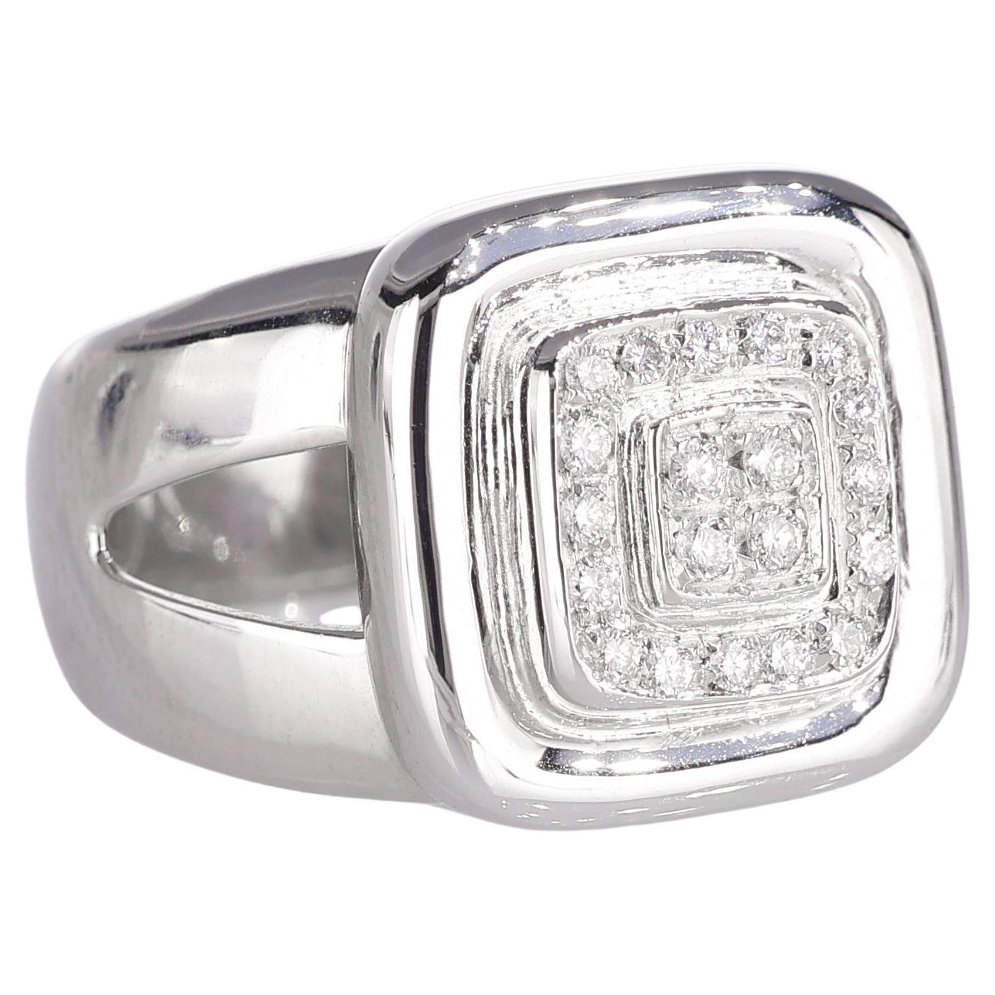 White Gold Band Ring with Central Square Pavé