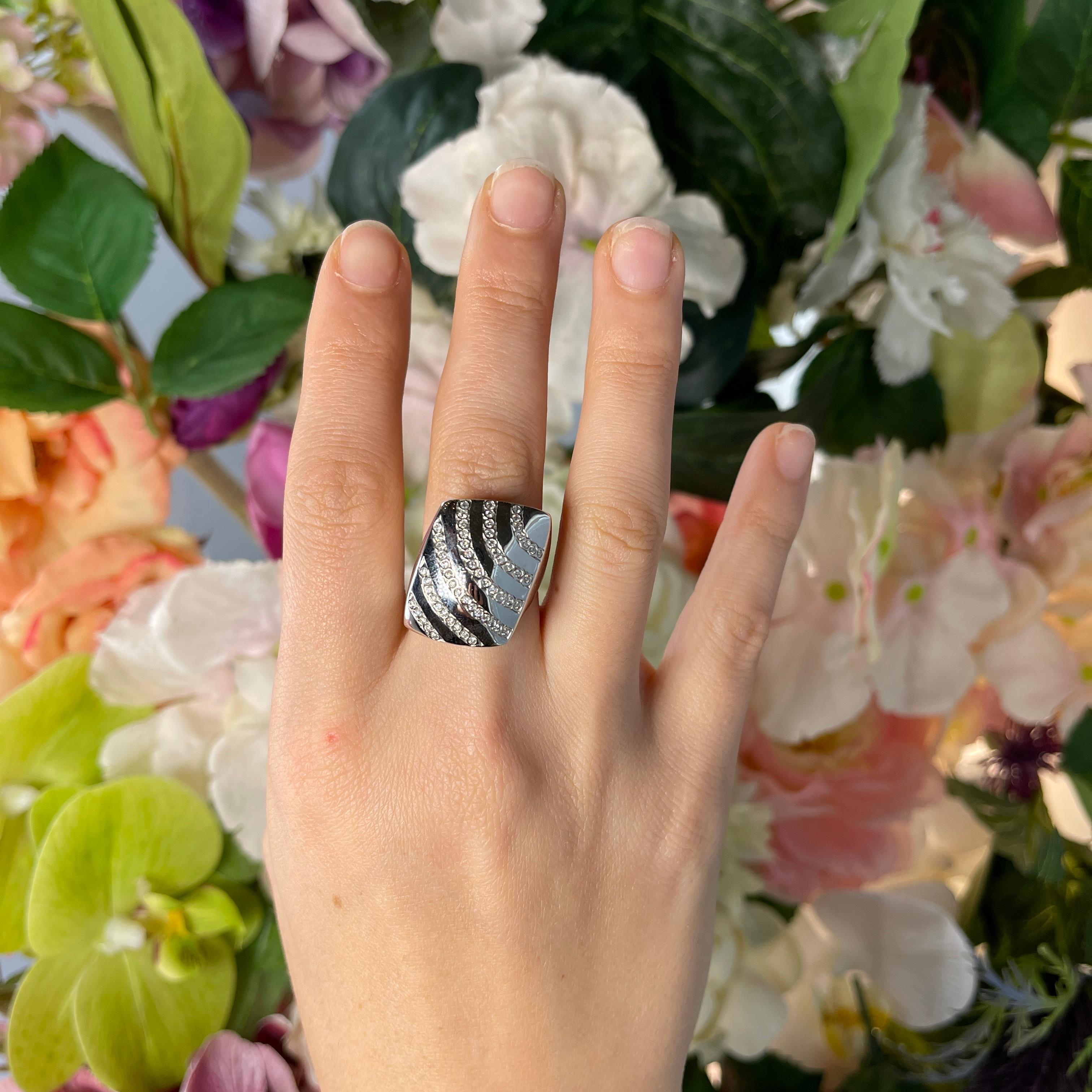 White Gold Band Ring with Diagonal Diamond Stripes 0.29 Carats For Sale 1