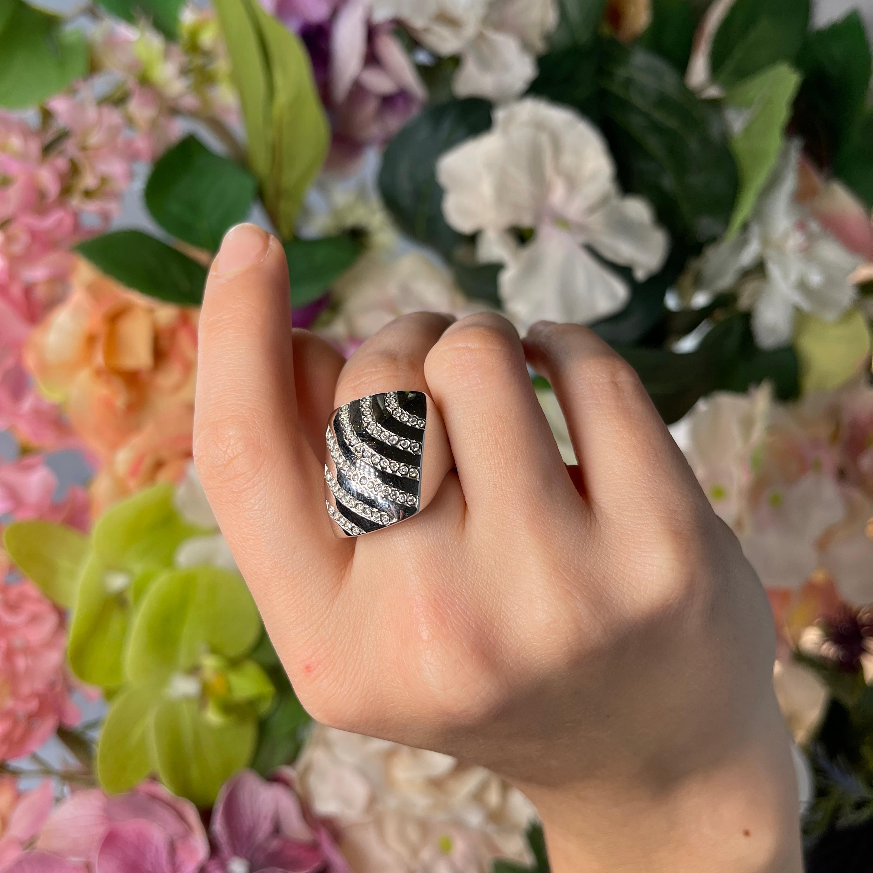White Gold Band Ring with Diagonal Diamond Stripes 0.29 Carats For Sale 3