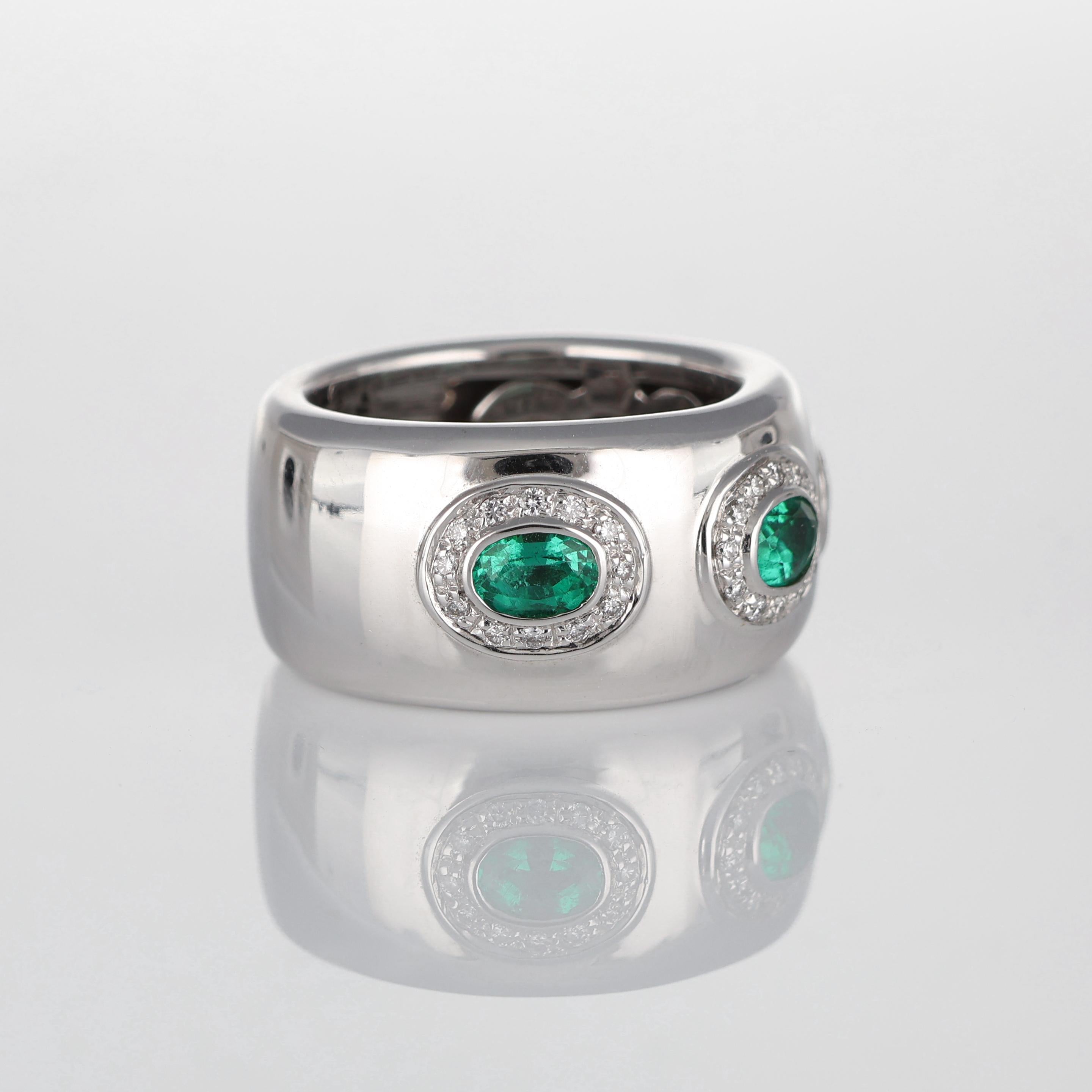 IMPORTANT NOTE:
✔ No additional costs will be added to this order.
✔ Shipping and customs duties are fully covered by us.
--------------------
This elegant white gold band ring is a timeless creation featuring three vibrant oval-shaped emeralds,