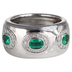 White Gold Band Ring with Emeralds 0.90 carats and Diamonds 0.25 carats