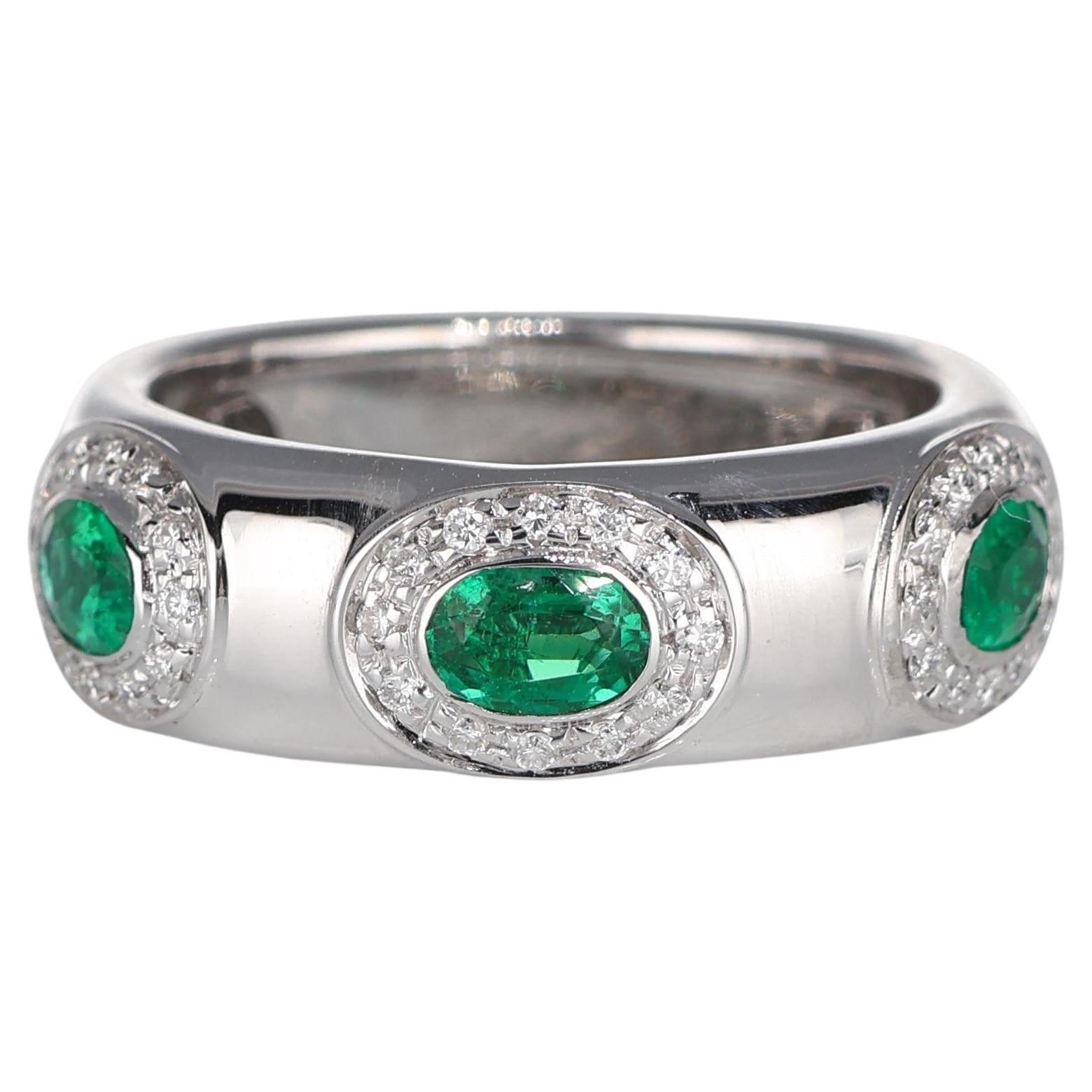 White Gold Band Ring with Emeralds 0.90 carats and White Diamonds