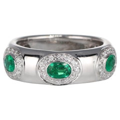 White Gold Band Ring with Emeralds 0.90 carats and White Diamonds