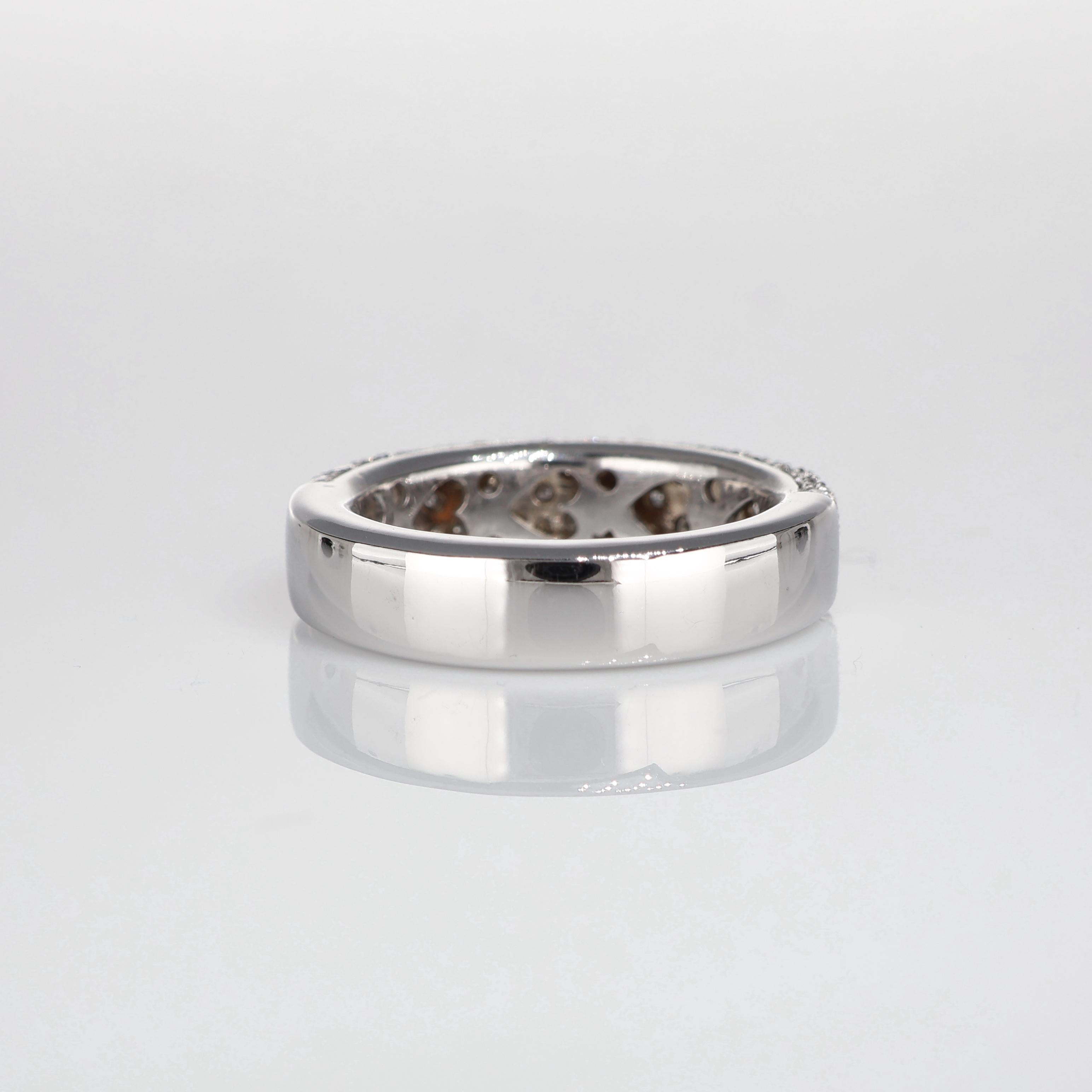 Women's or Men's White Gold Band Ring with Pavé Diamonds For Sale