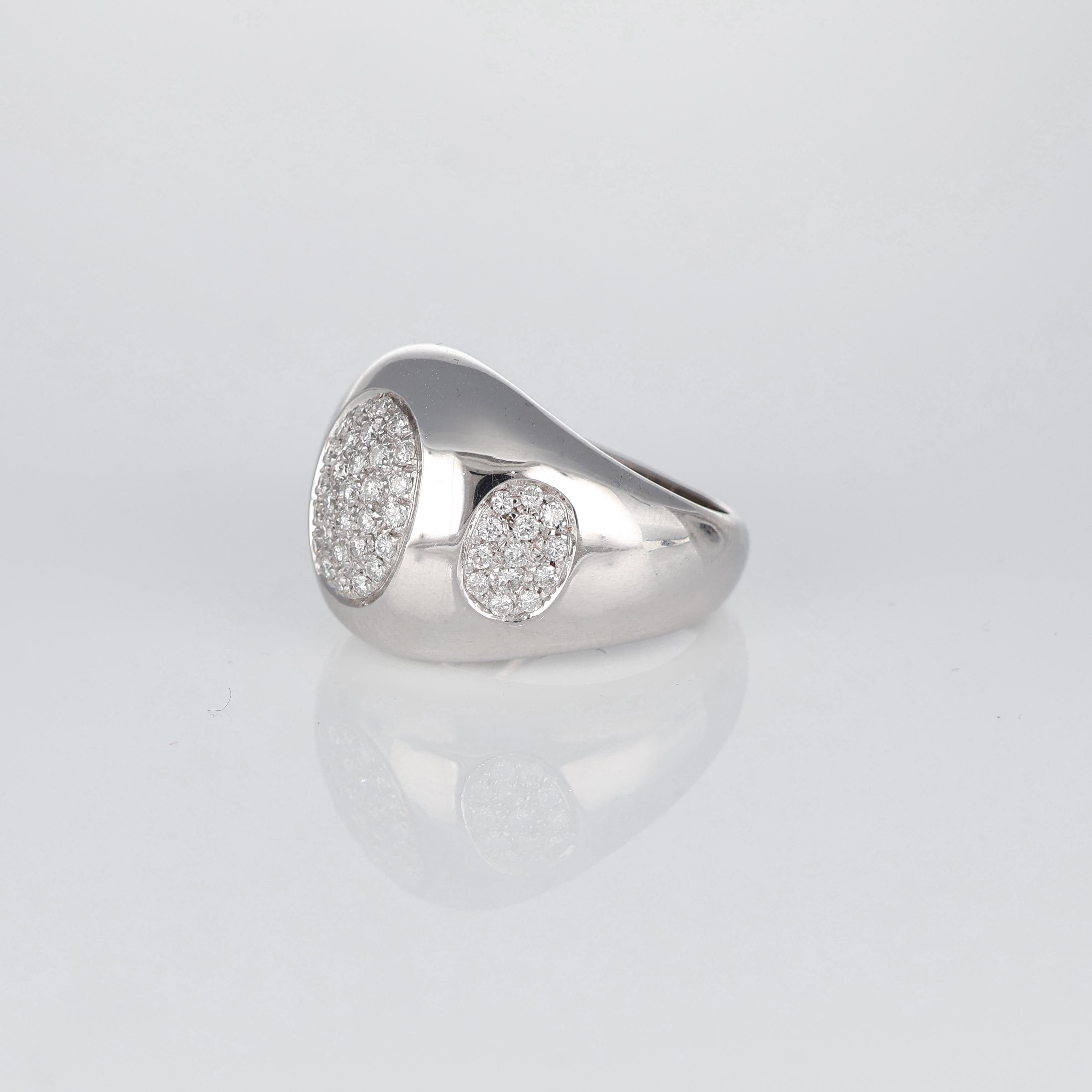 White Gold Band Ring with White Diamond 0.70 carats Pavé Ovals In New Condition For Sale In Bergamo, BG